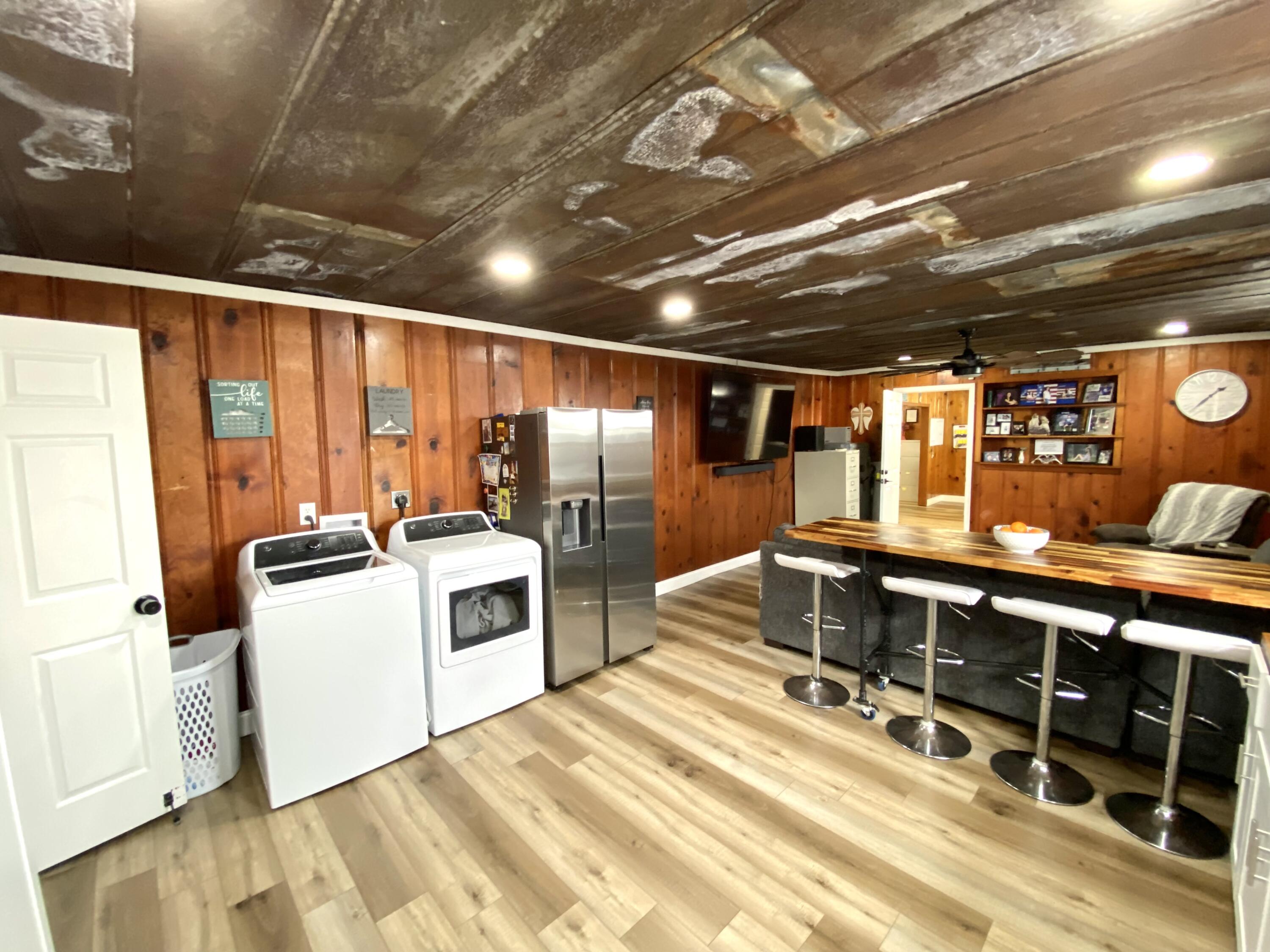 304 W Walnut Street Property Photo 25