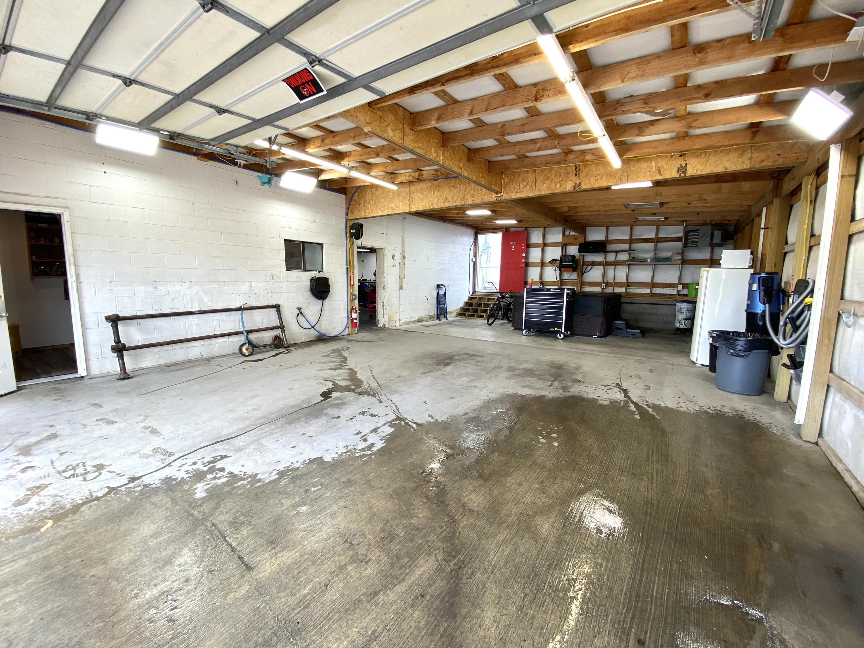 304 W Walnut Street Property Photo 47