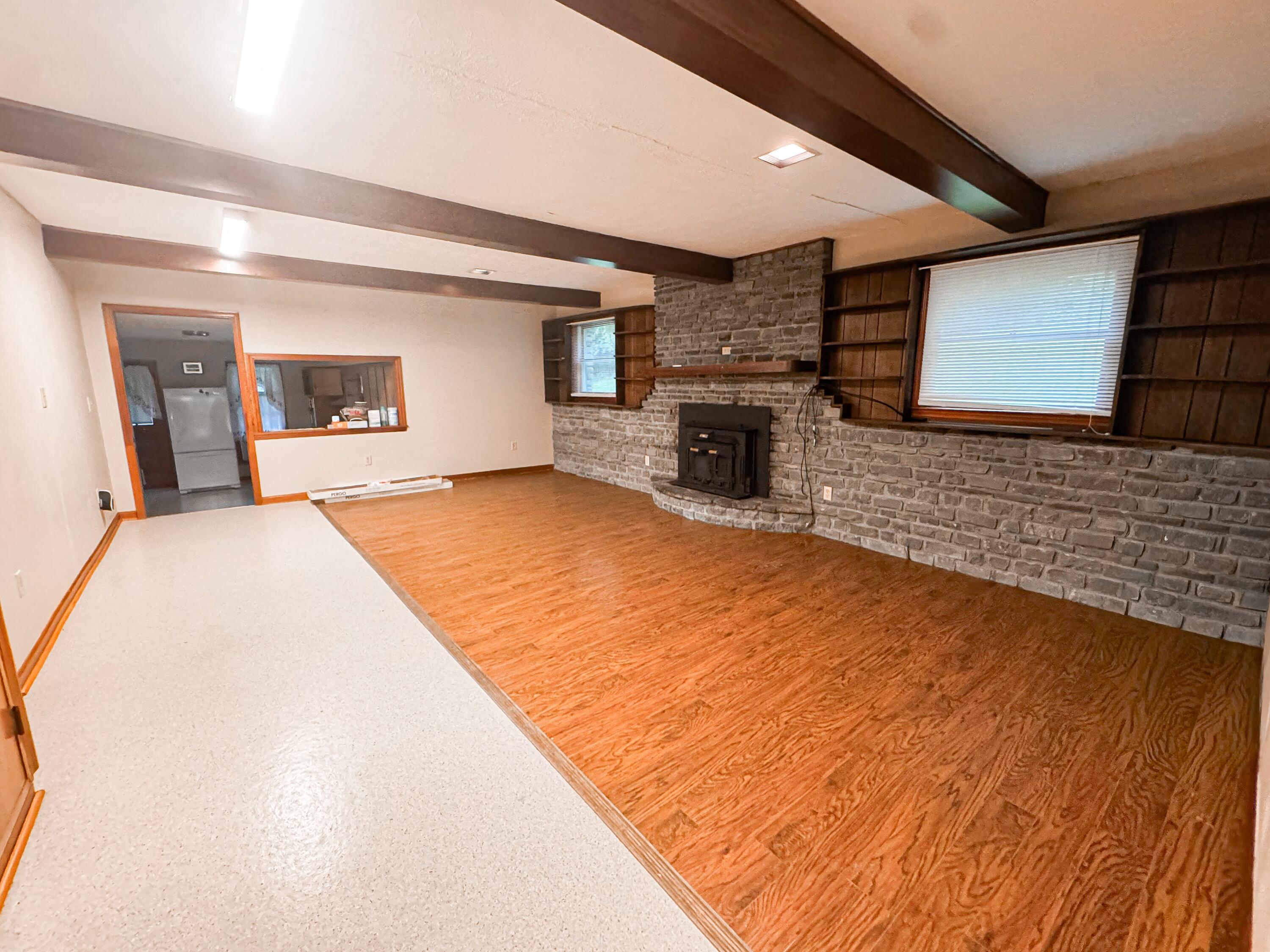 2970 Glensboro Road Property Photo 6