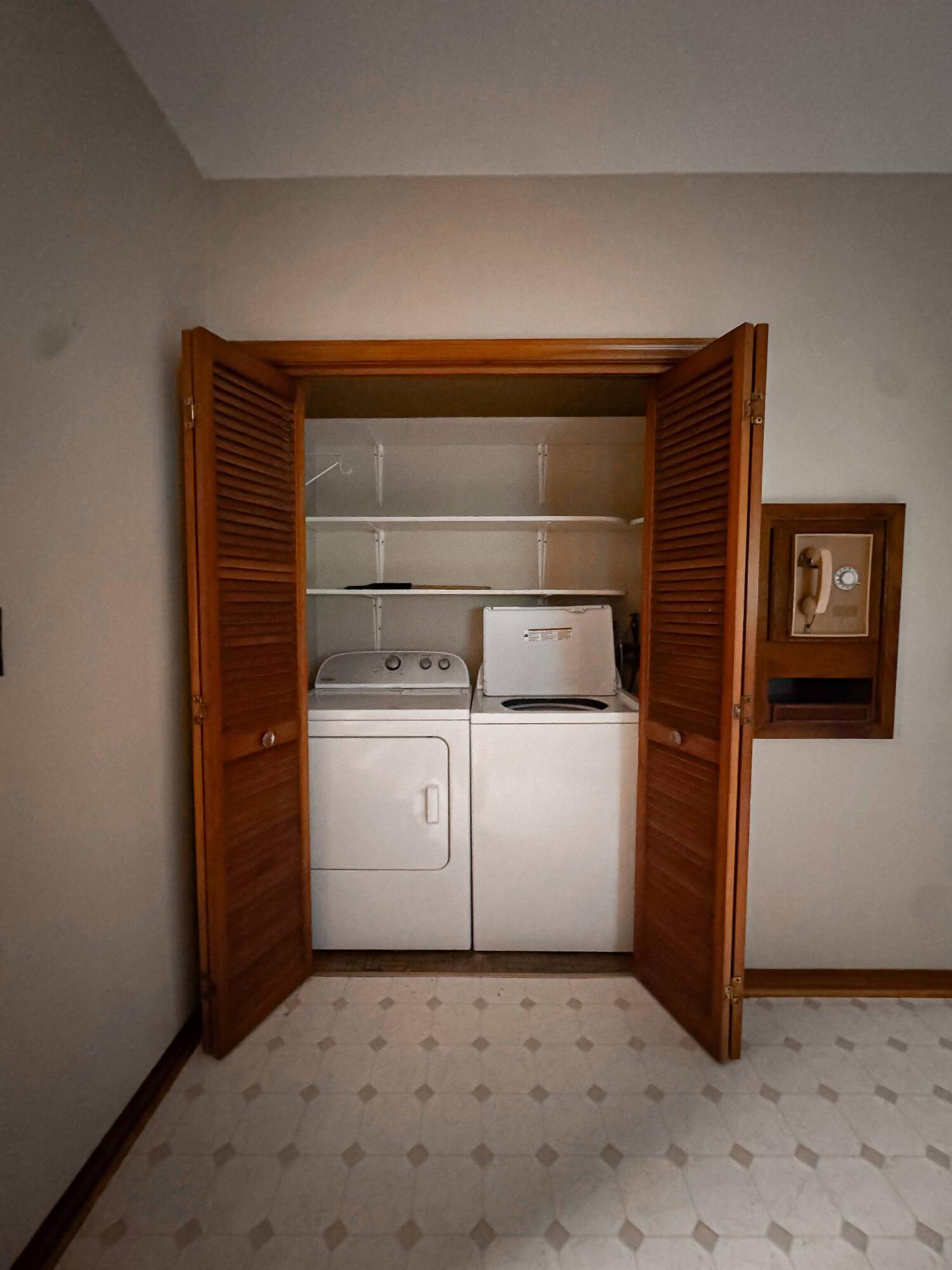 2970 Glensboro Road Property Photo 15