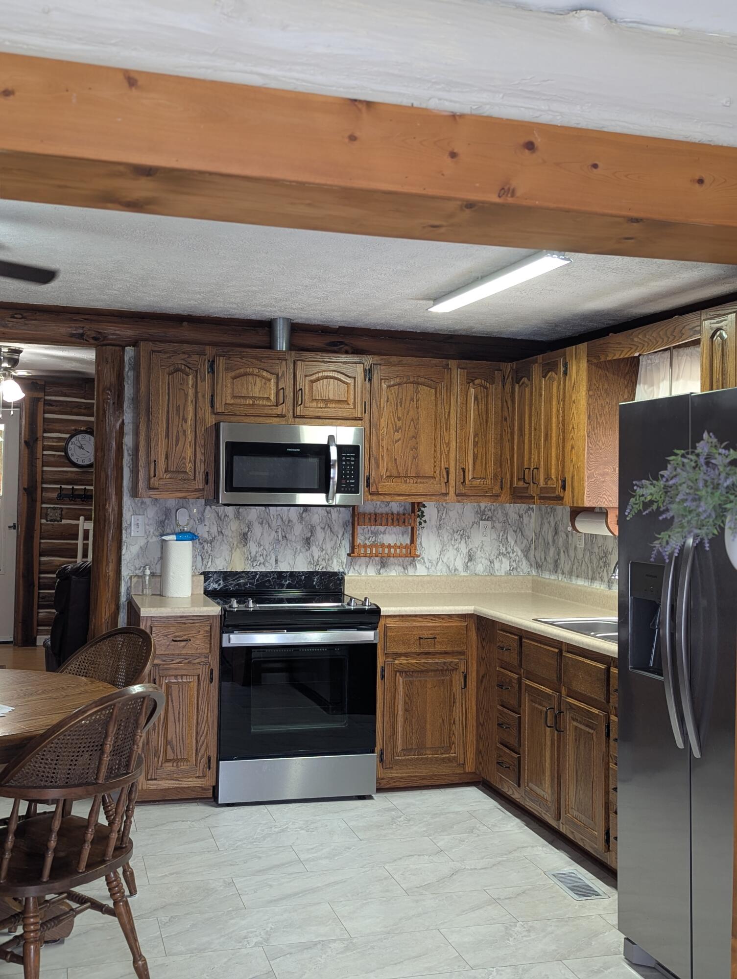 3107 E Hwy 552 Property Photo 13