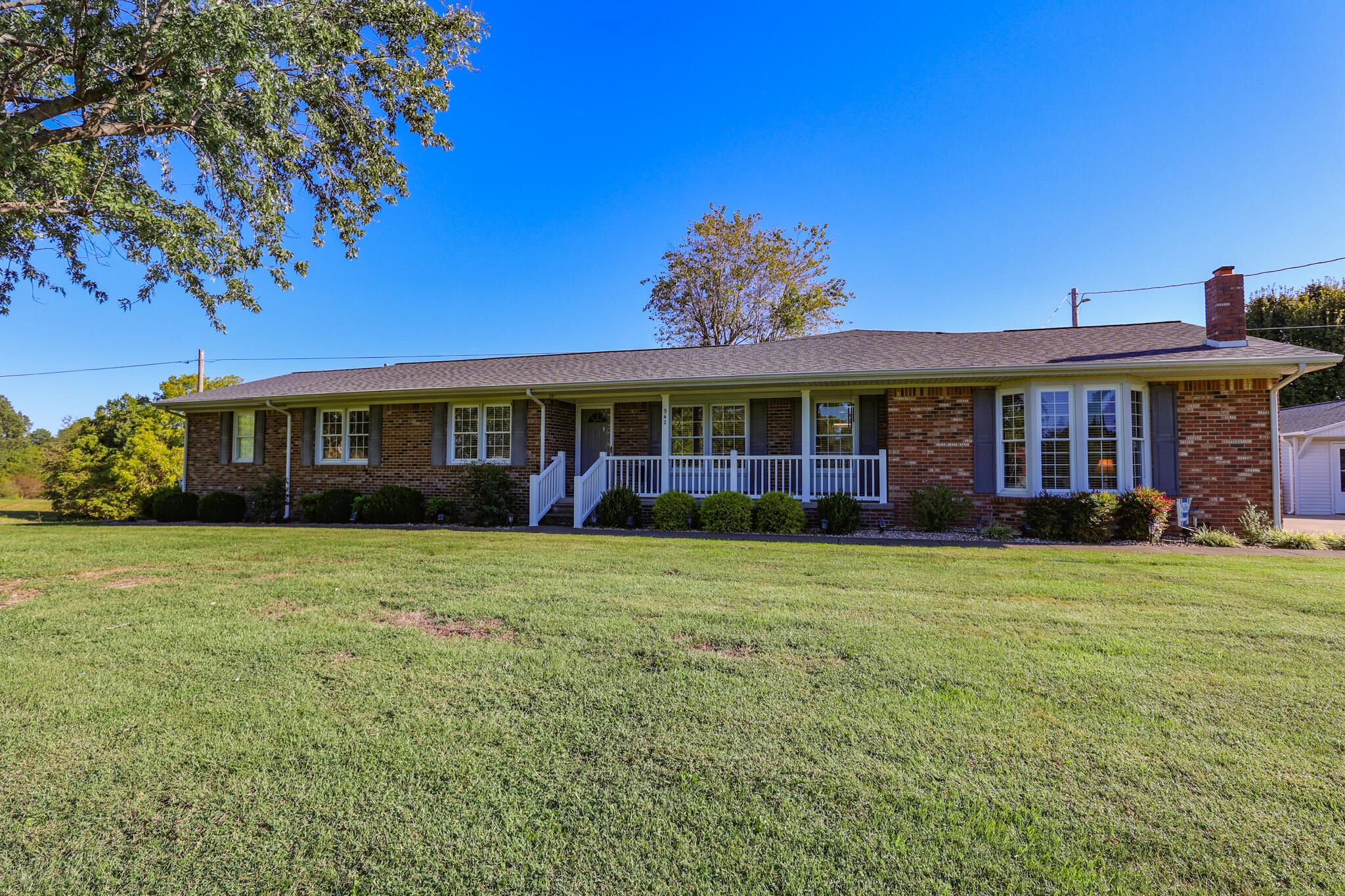 942 Crews Road Property Photo 1