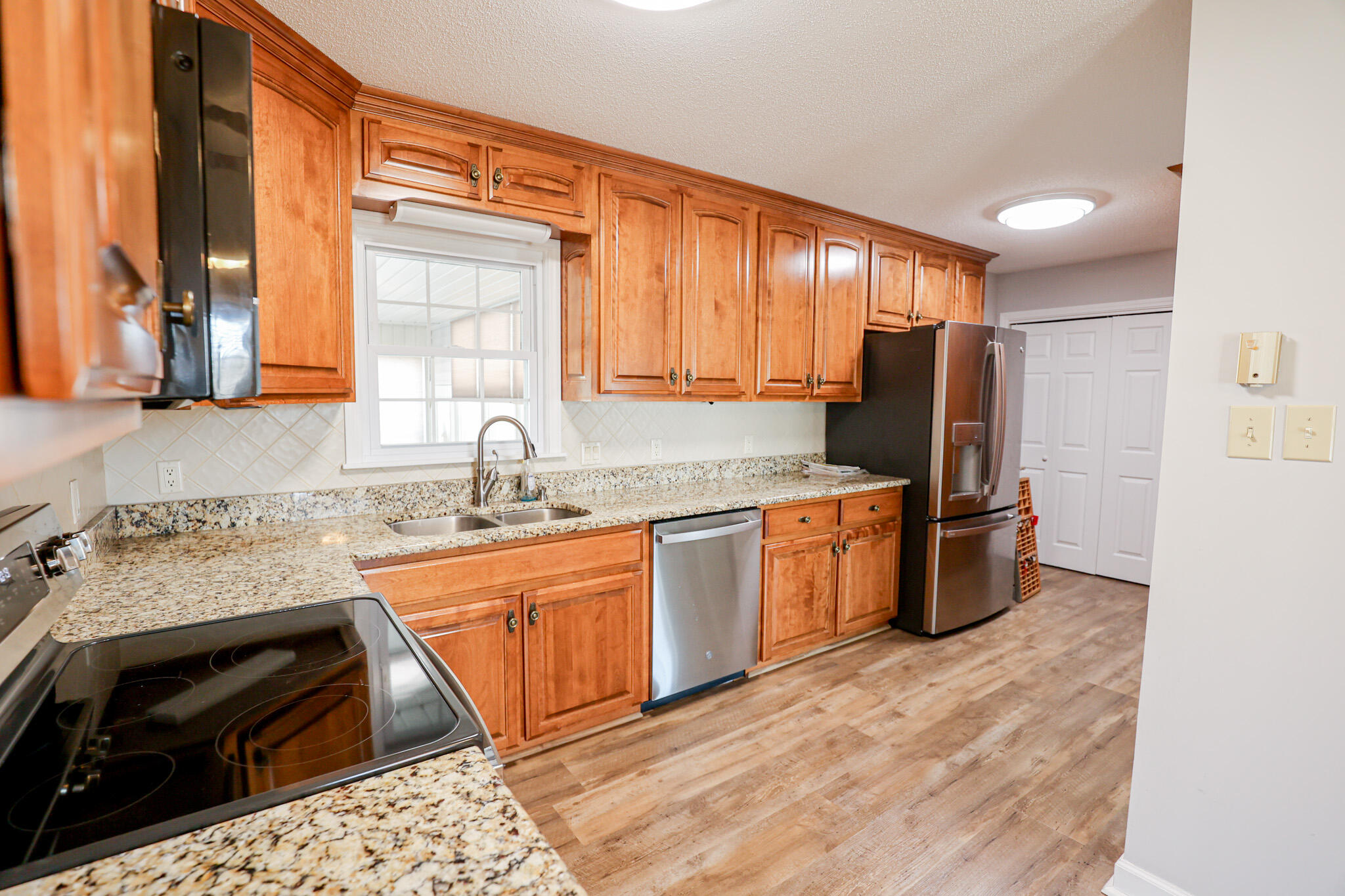 942 Crews Road Property Photo 14