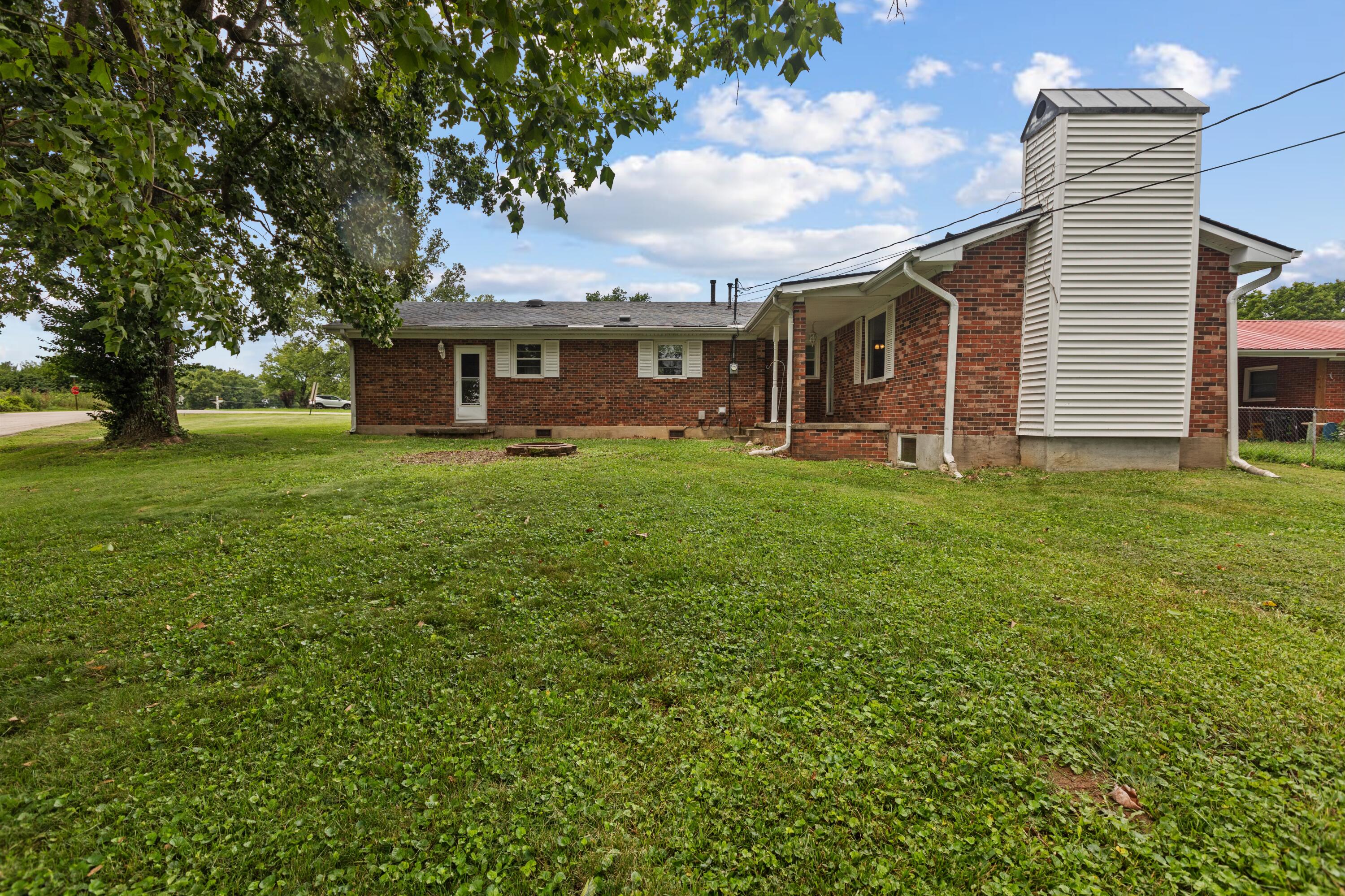 102 Rebecca Drive Property Photo 29