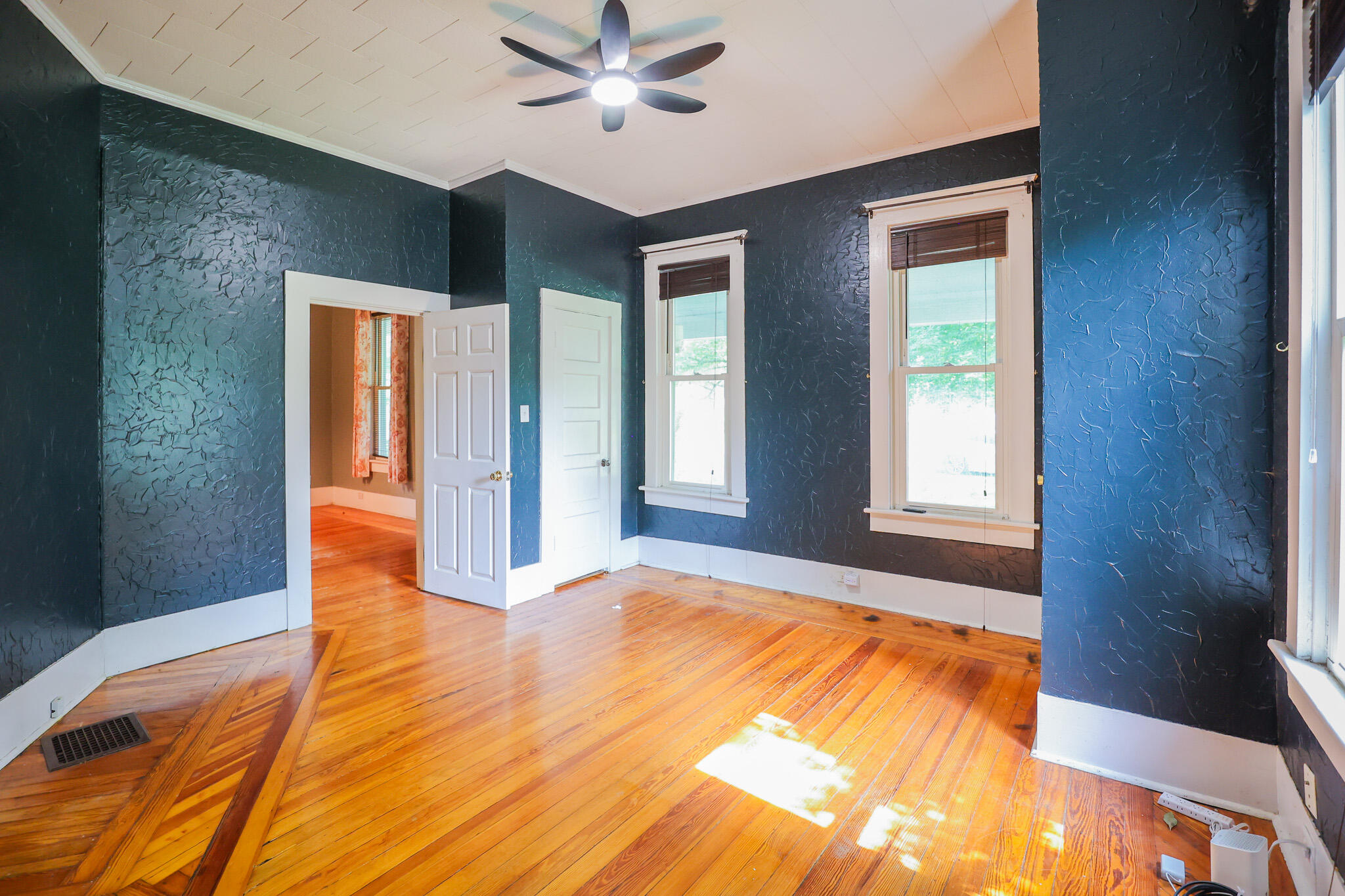 175 Illinois Street Property Photo 24