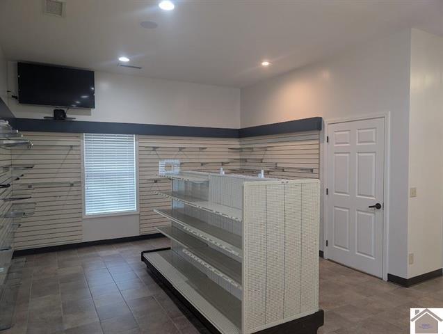 451 Court Street Property Photo 8