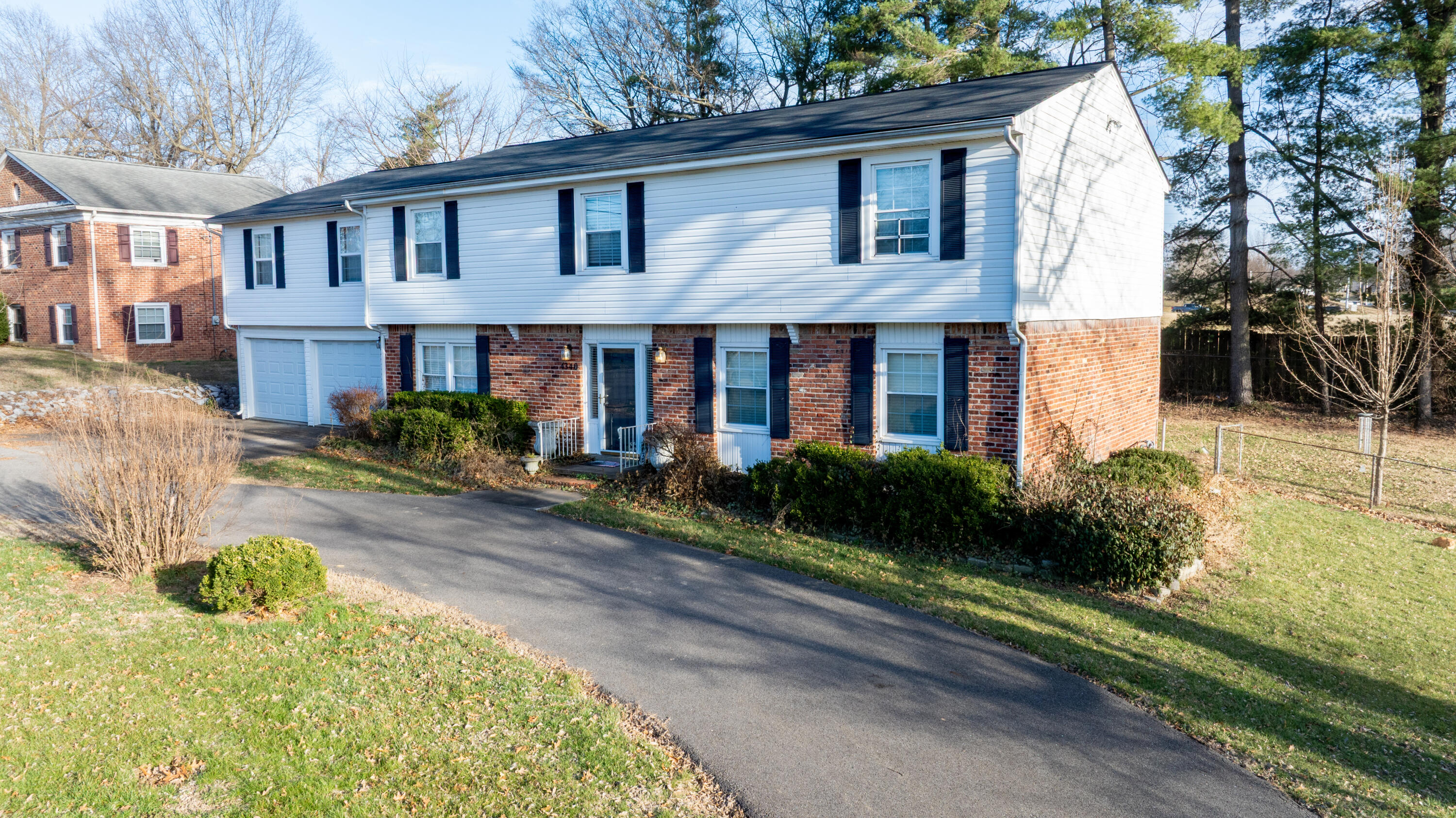4340 Meadow Lane Property Photo 2