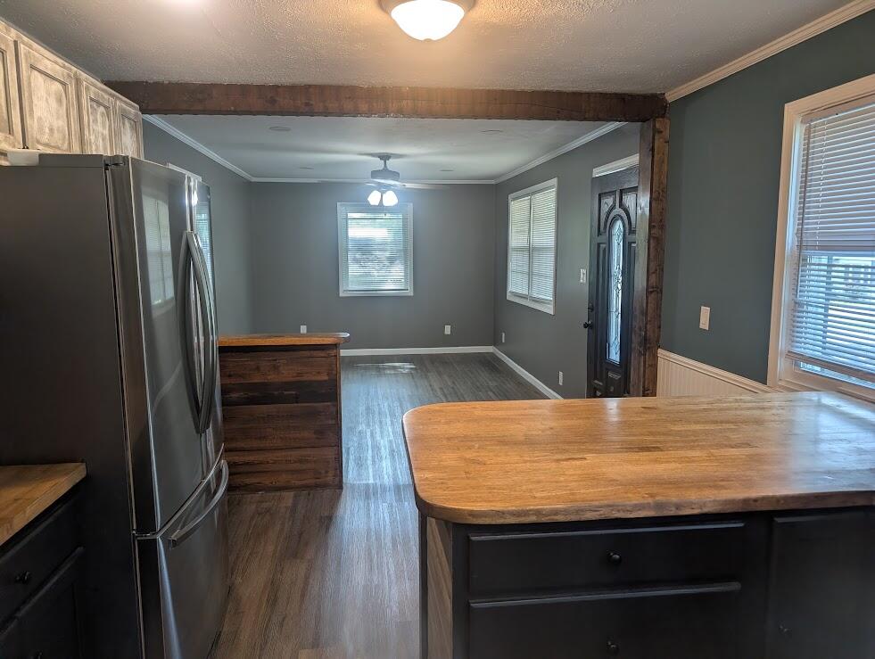 523 3rd Street Property Photo 7