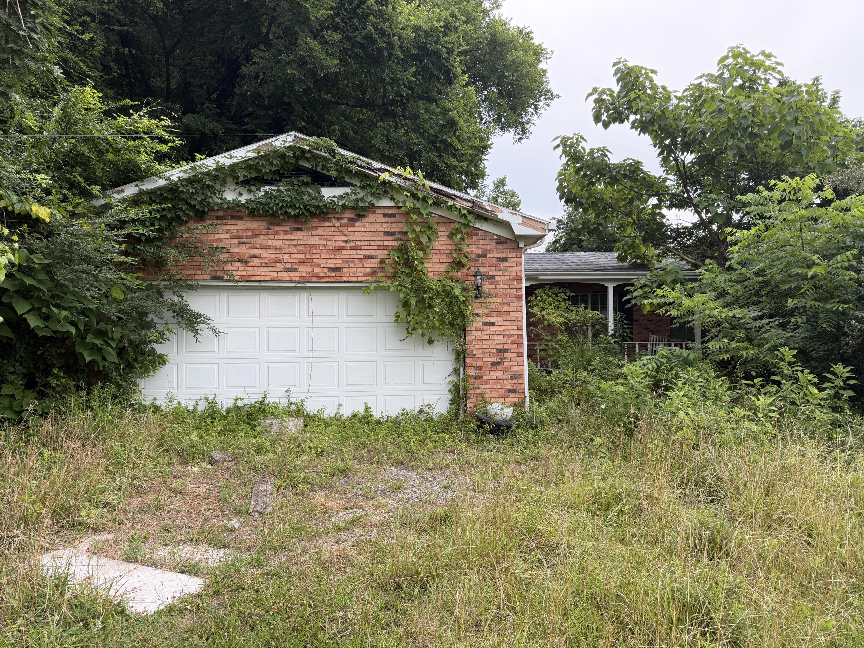 2 Black Powder Lane Property Photo 4
