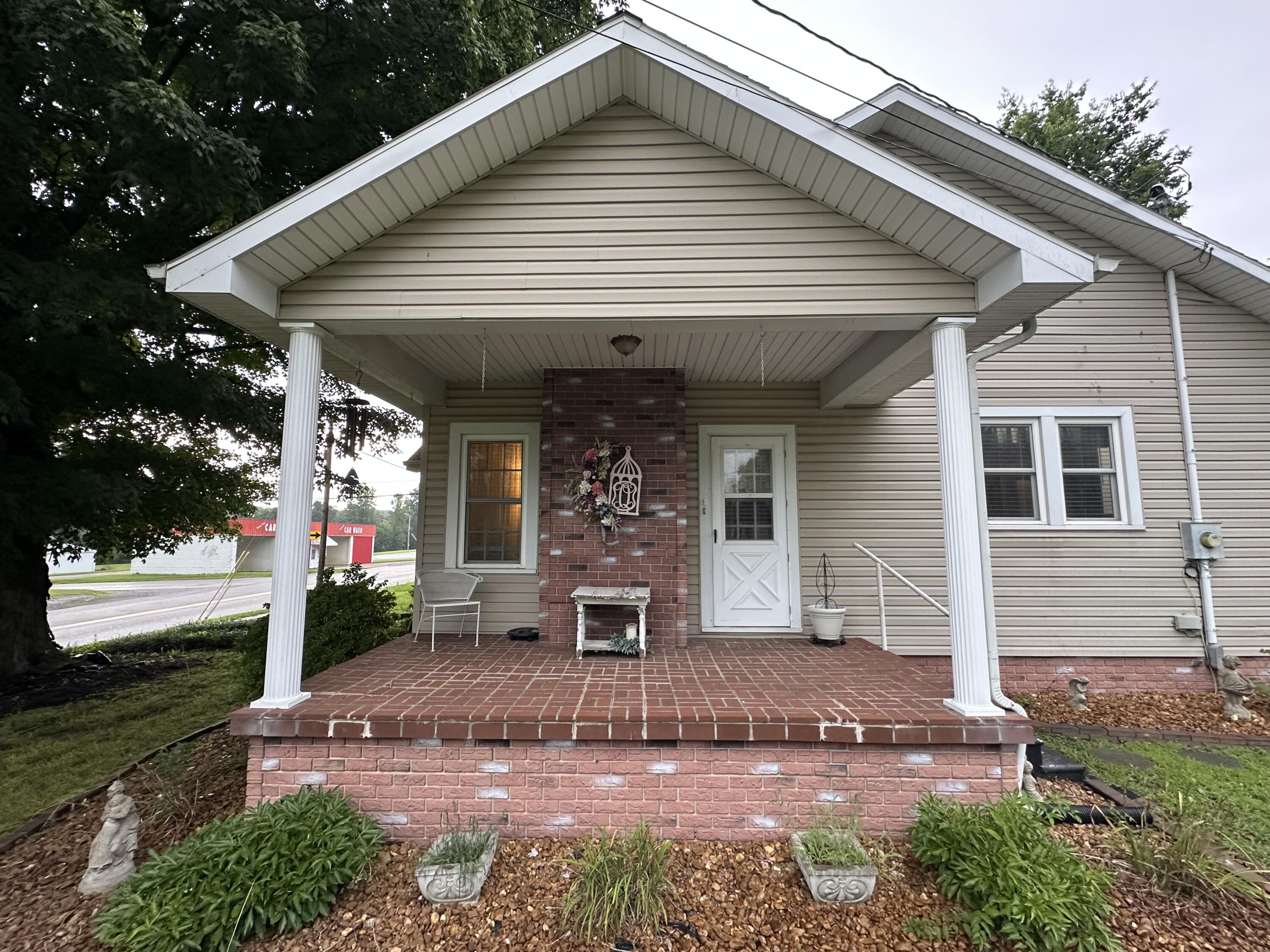636 Madisonville Street Property Photo 4