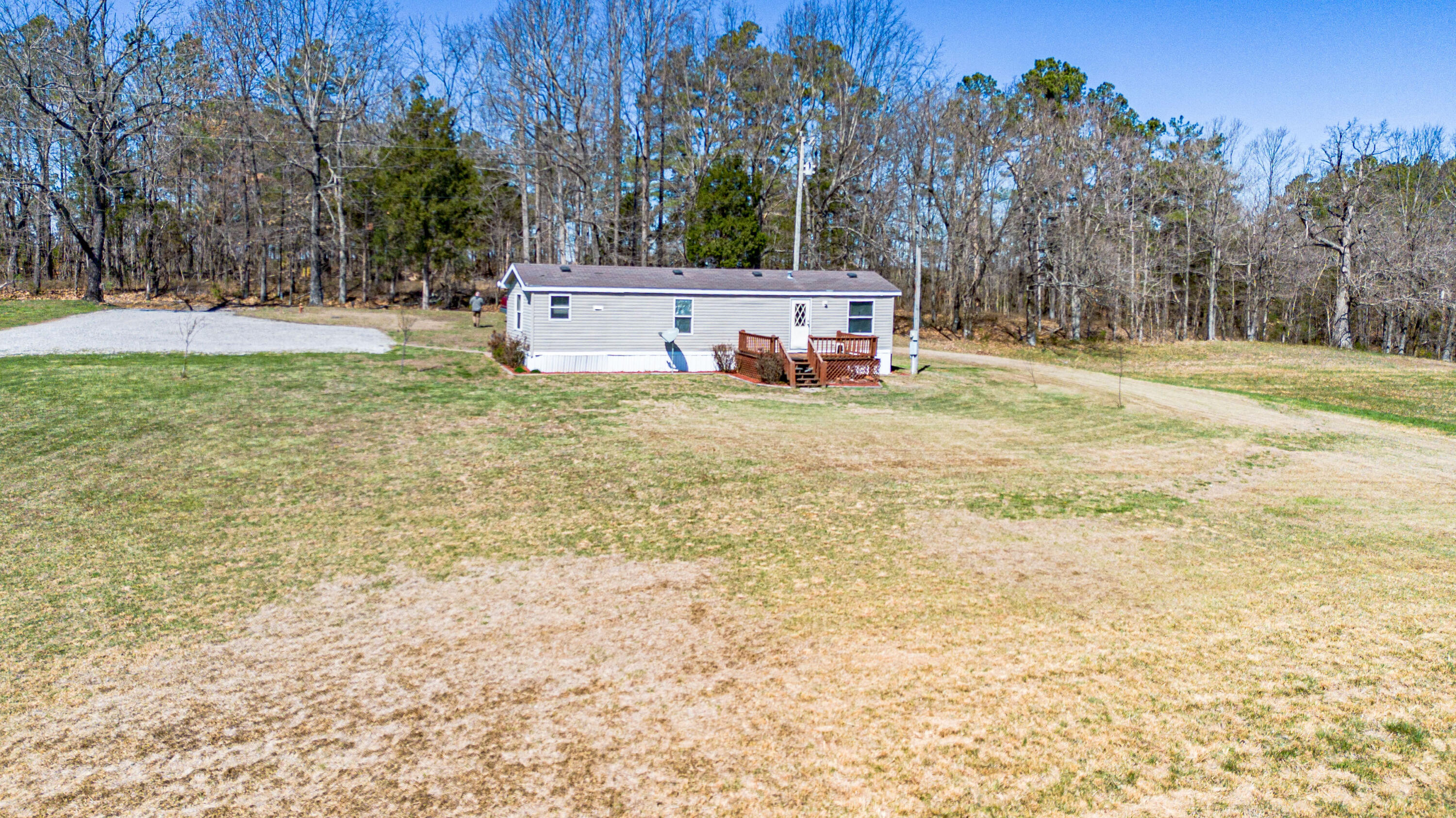 400 Jeff Clements Property Photo 17