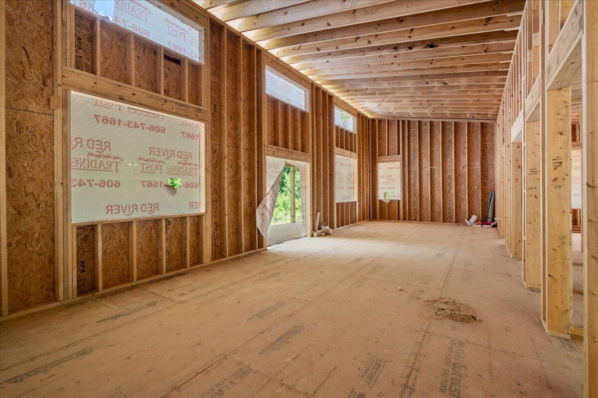 54 Hawks Point Road Property Photo 5