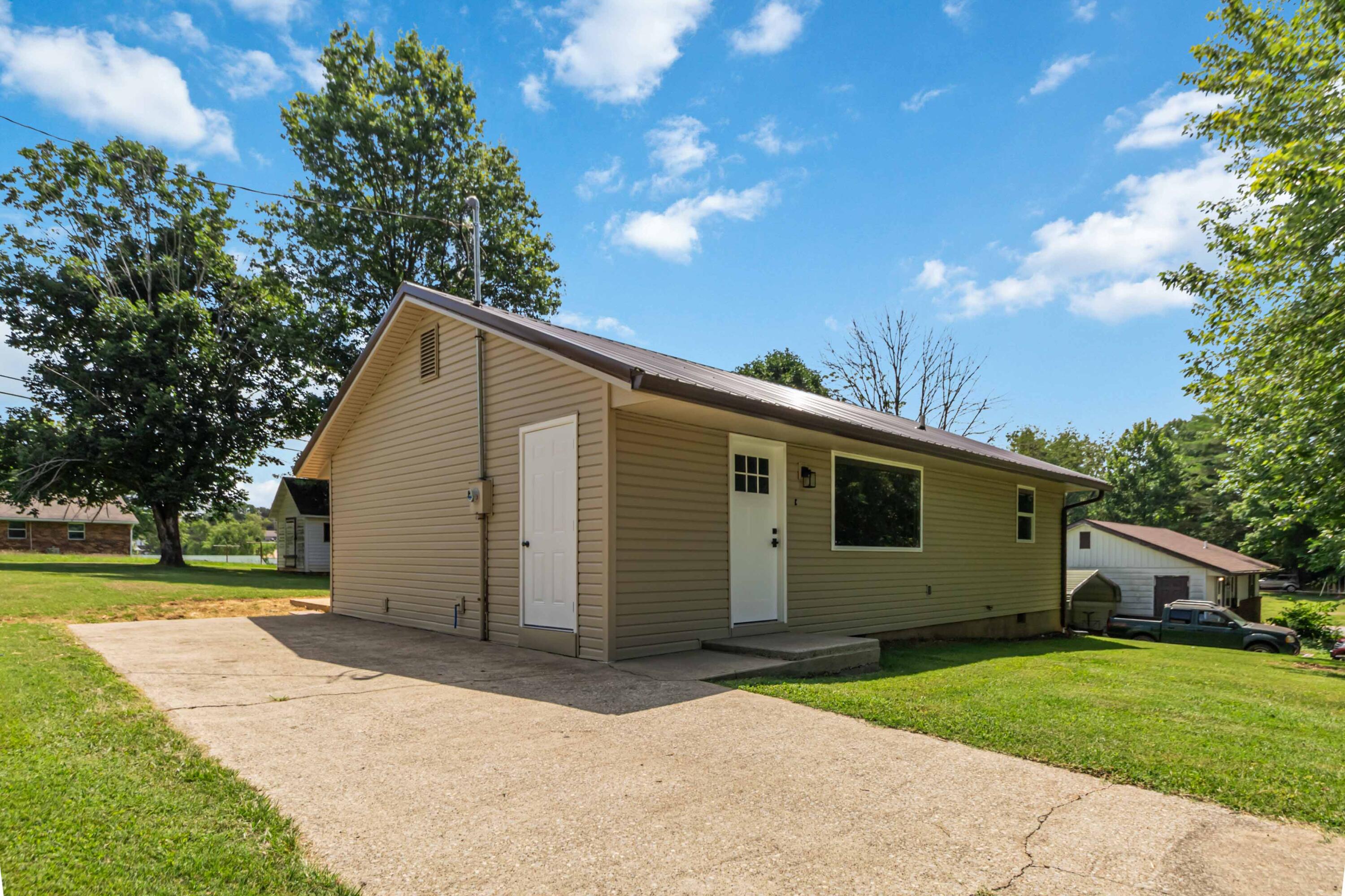 5213 Beechwood Drive Property Photo 4