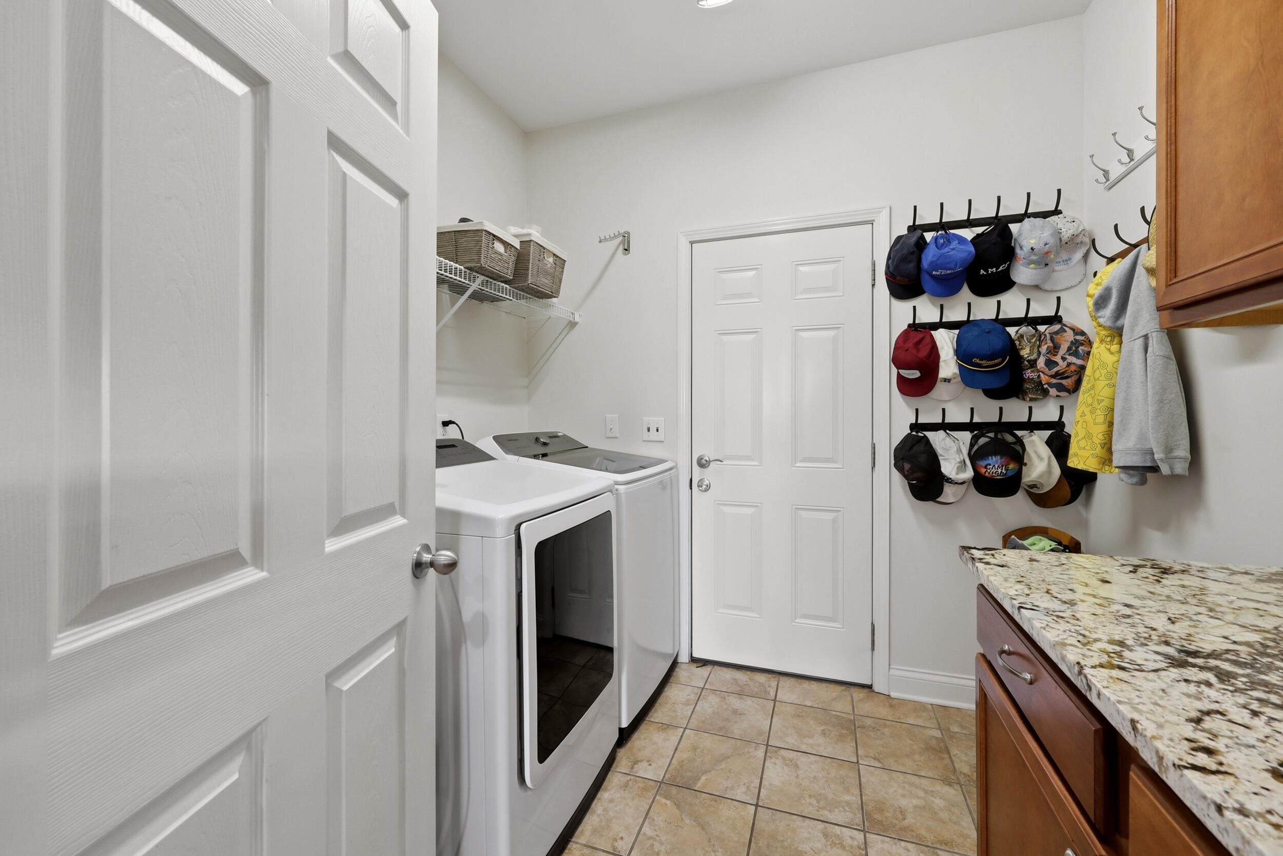 453 Spencer Park Property Photo 19