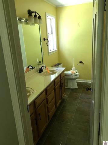 718 Moscow Avenue Property Photo 9