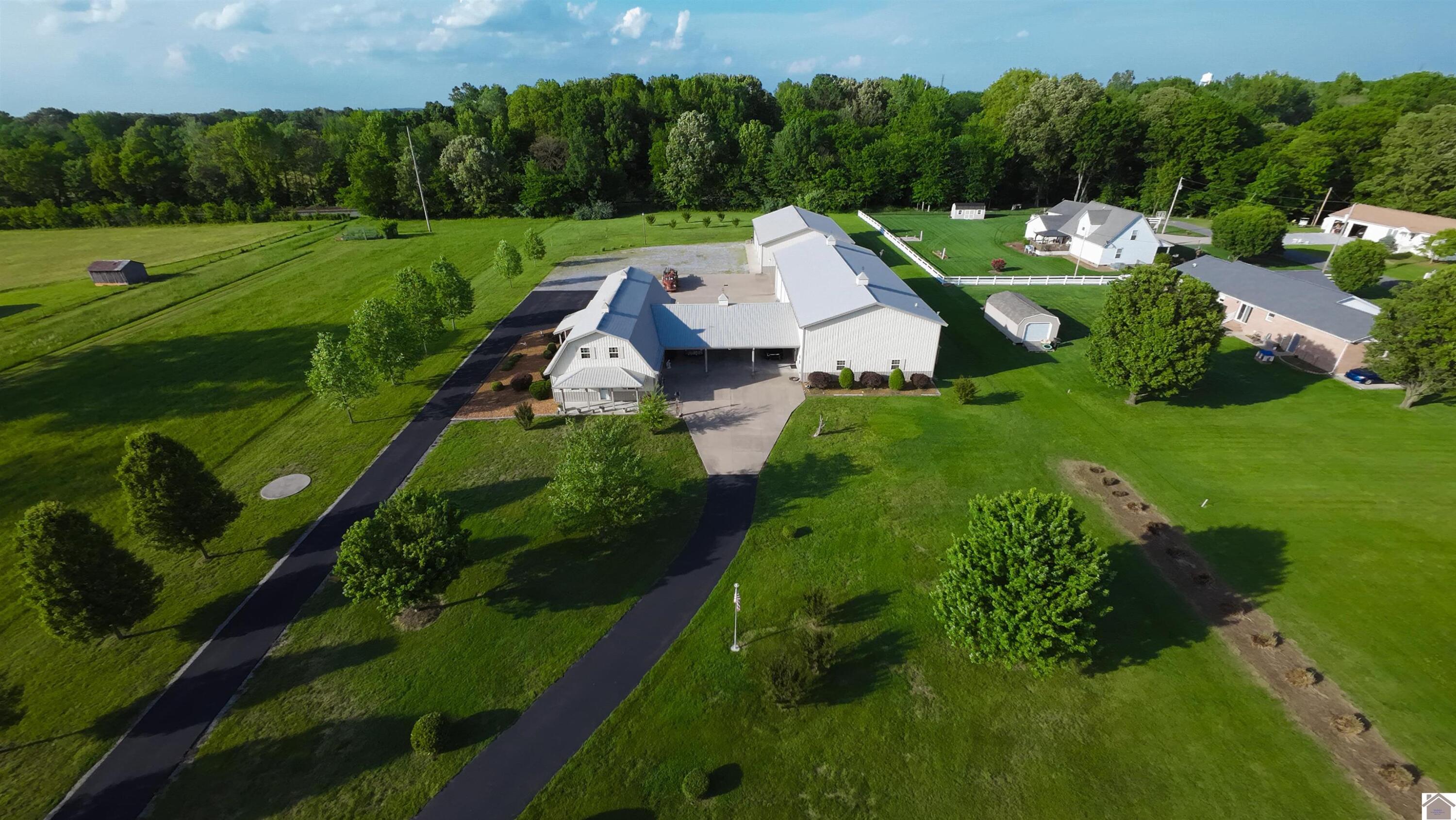 1040 Lone Valley Road Property Photo 3