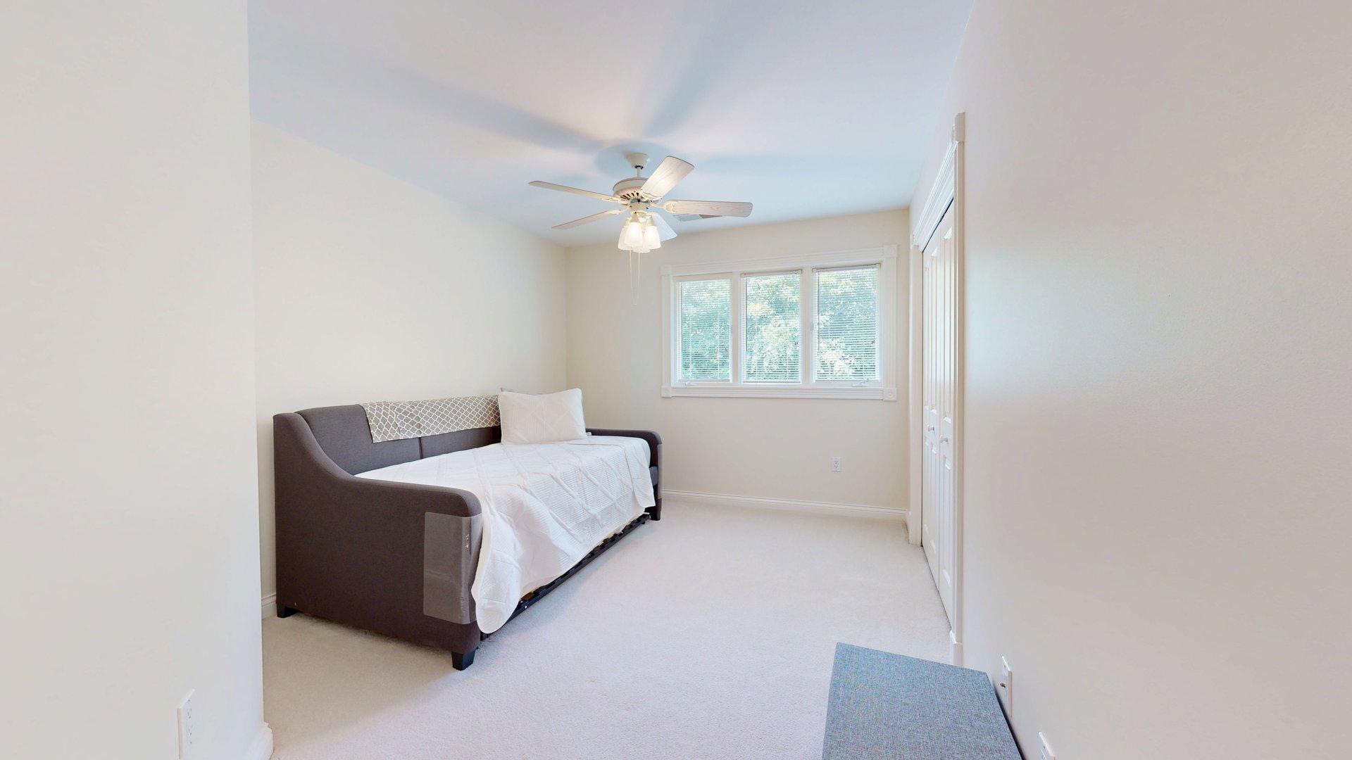 4041 Alameda Crescent Property Photo 26