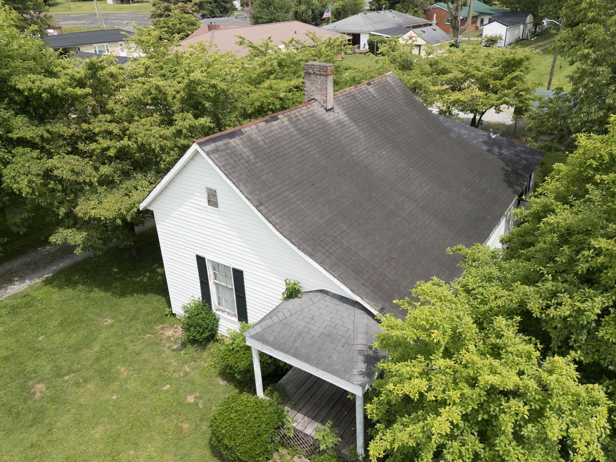 675 Winchester Road Property Photo 7