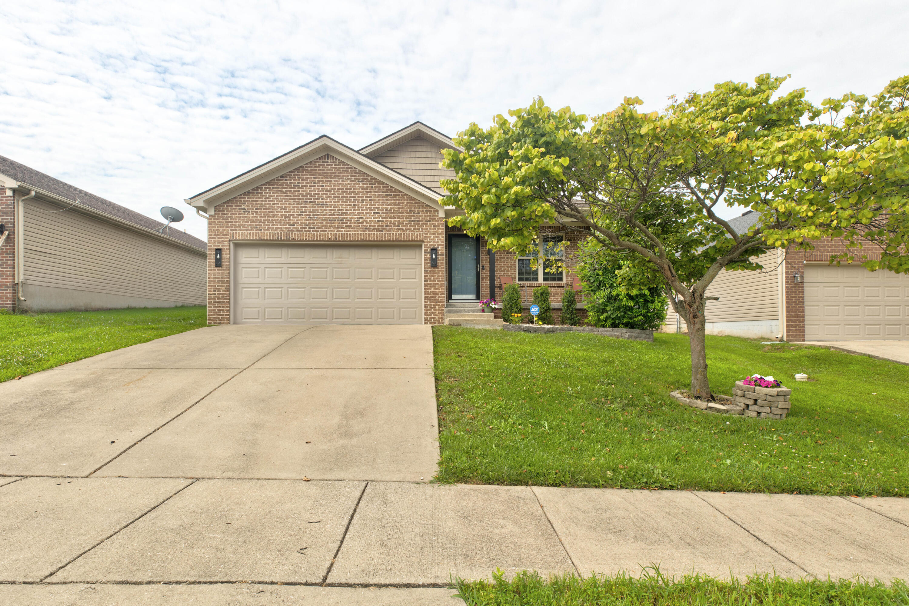 106 Dunlap Drive Property Photo 2