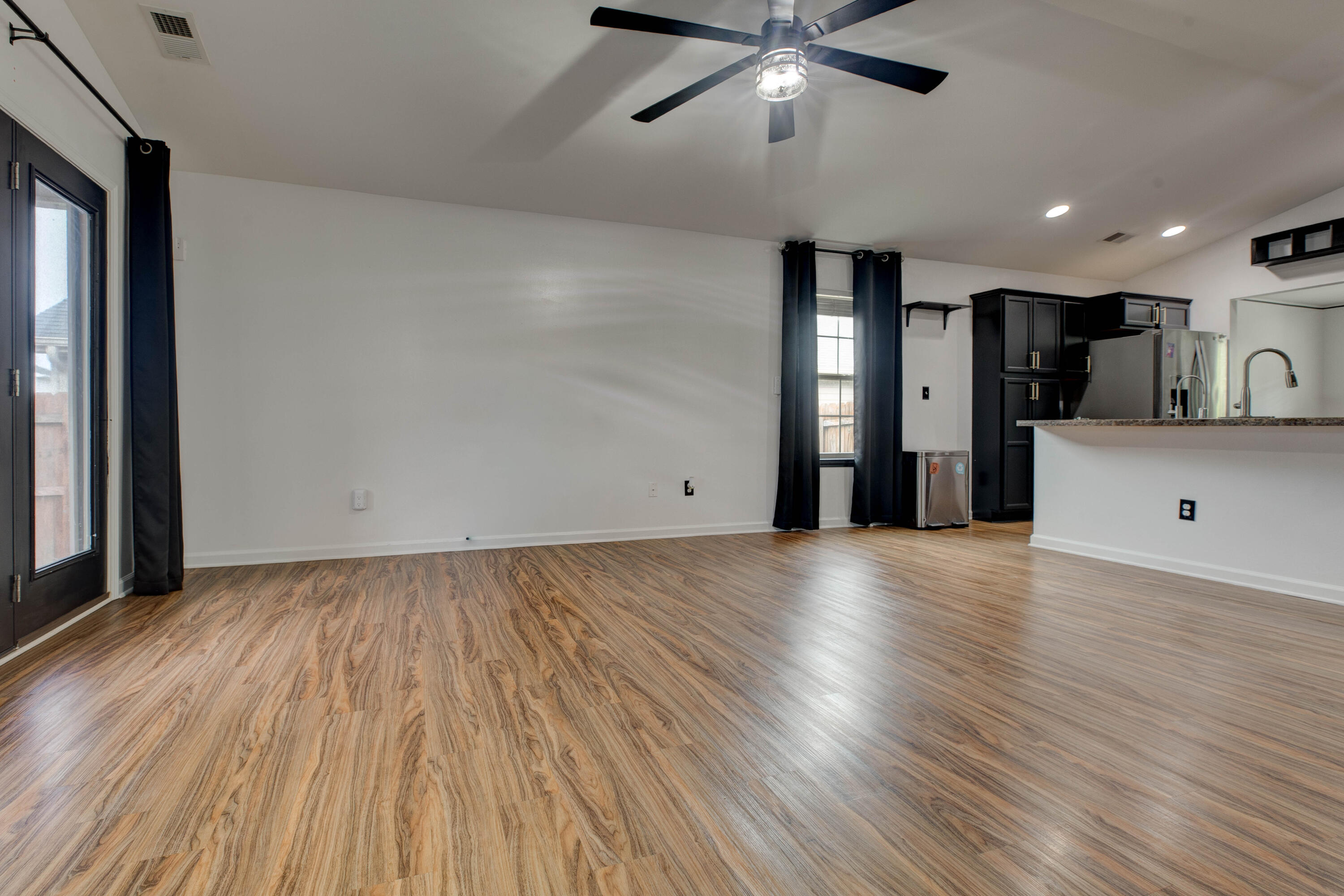106 Dunlap Drive Property Photo 6