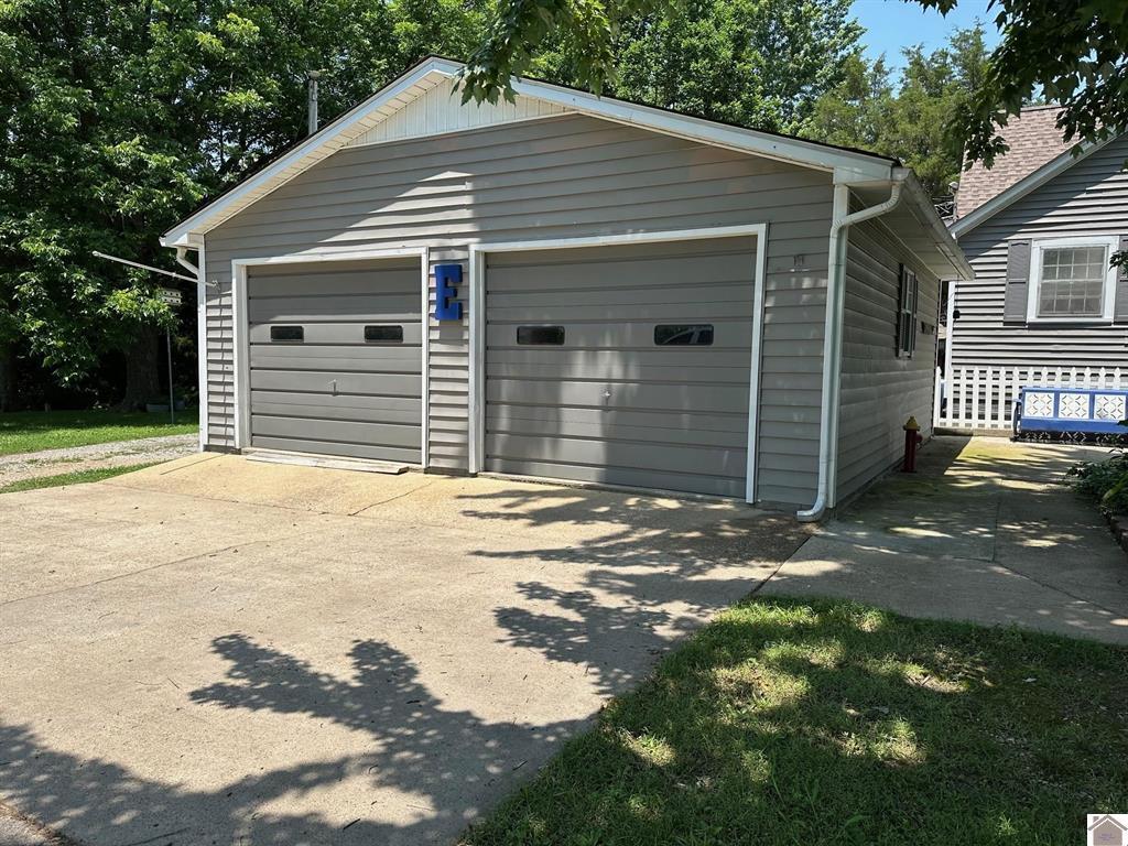 9047 E Kentucky 94 Property Photo 6