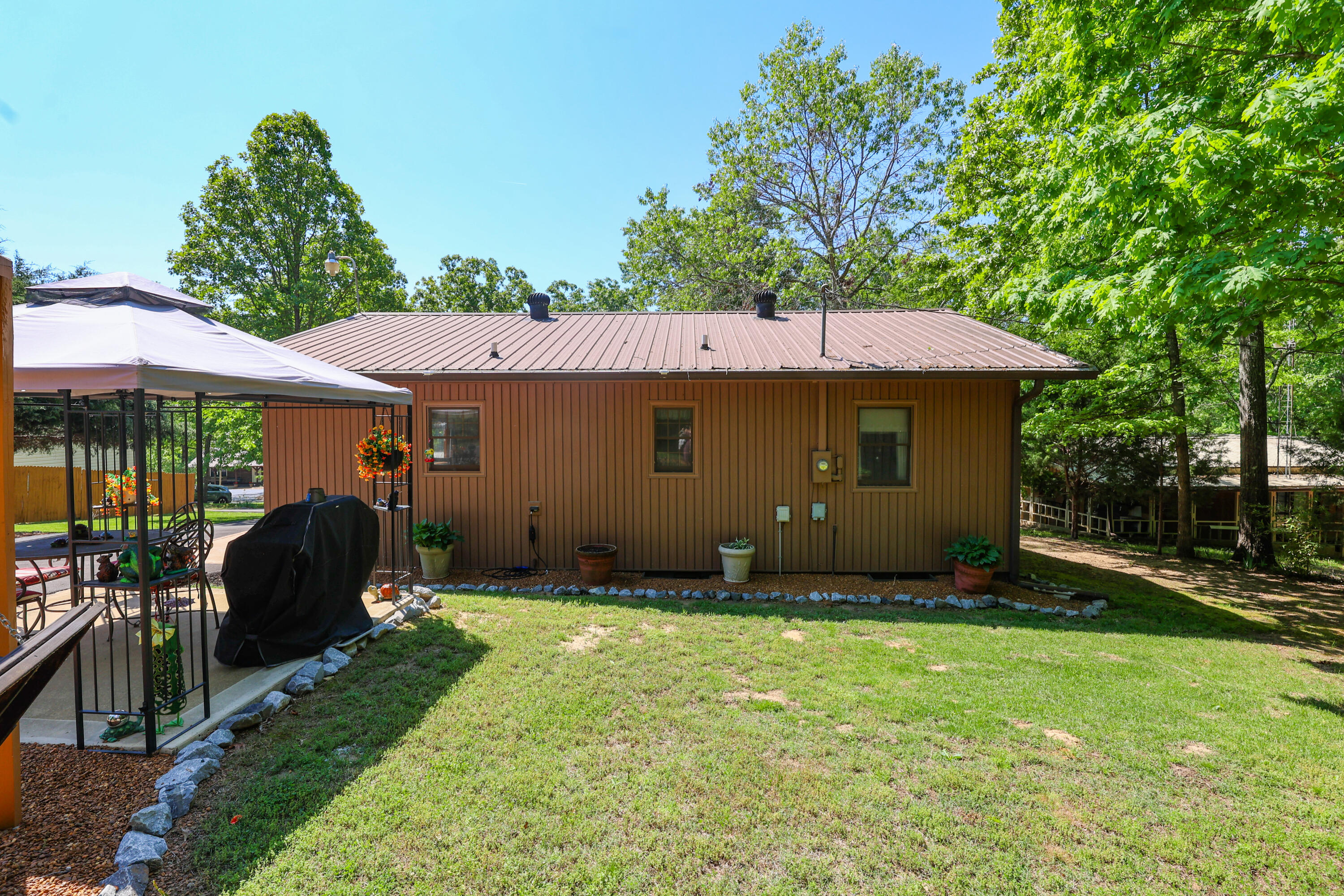 396 Shoreline Drive Property Photo 9