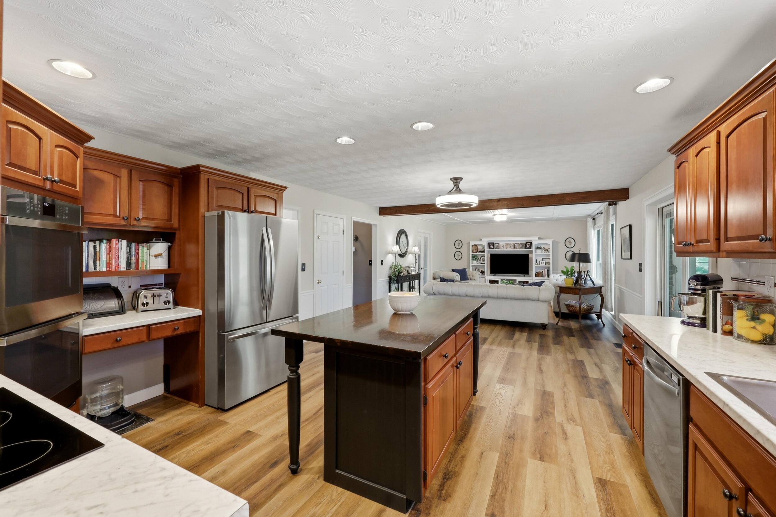 8021 Day Pike Property Photo 11