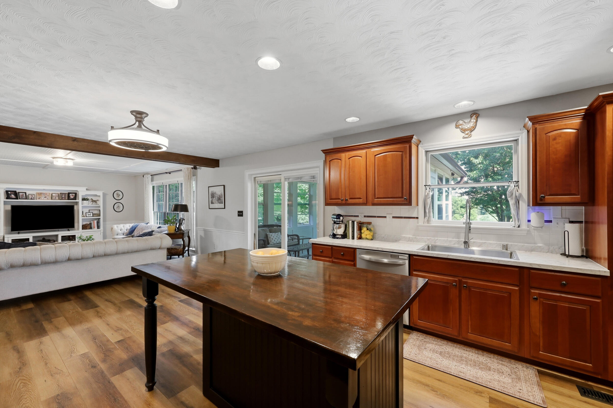 8021 Day Pike Property Photo 13