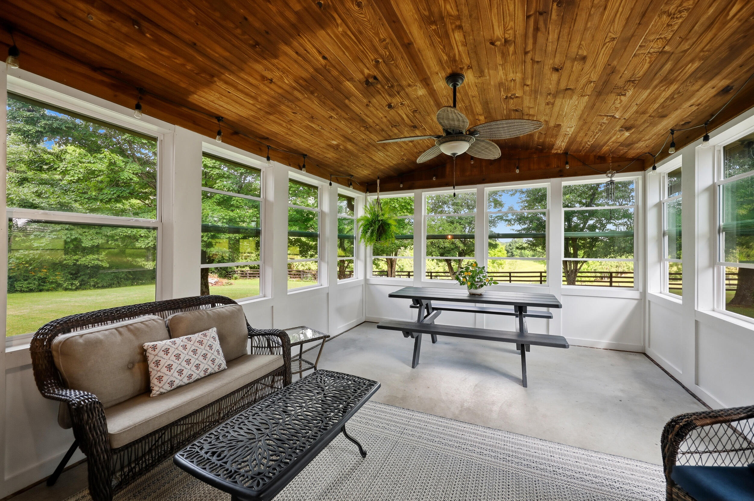 8021 Day Pike Property Photo 14