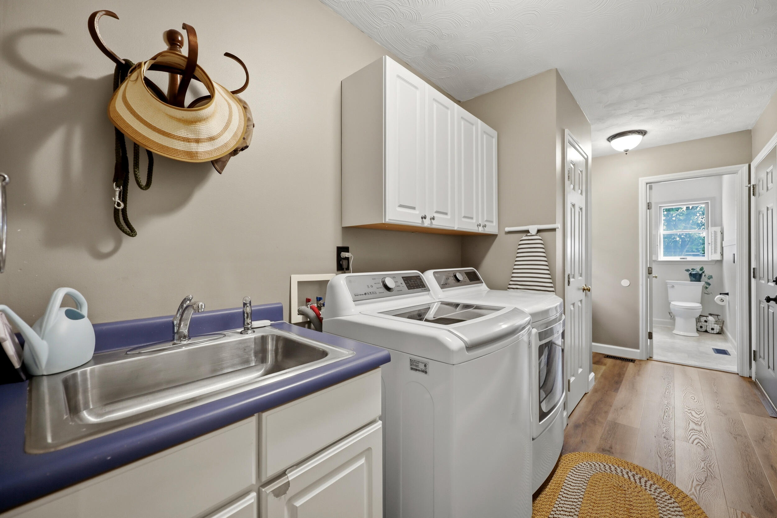 8021 Day Pike Property Photo 17