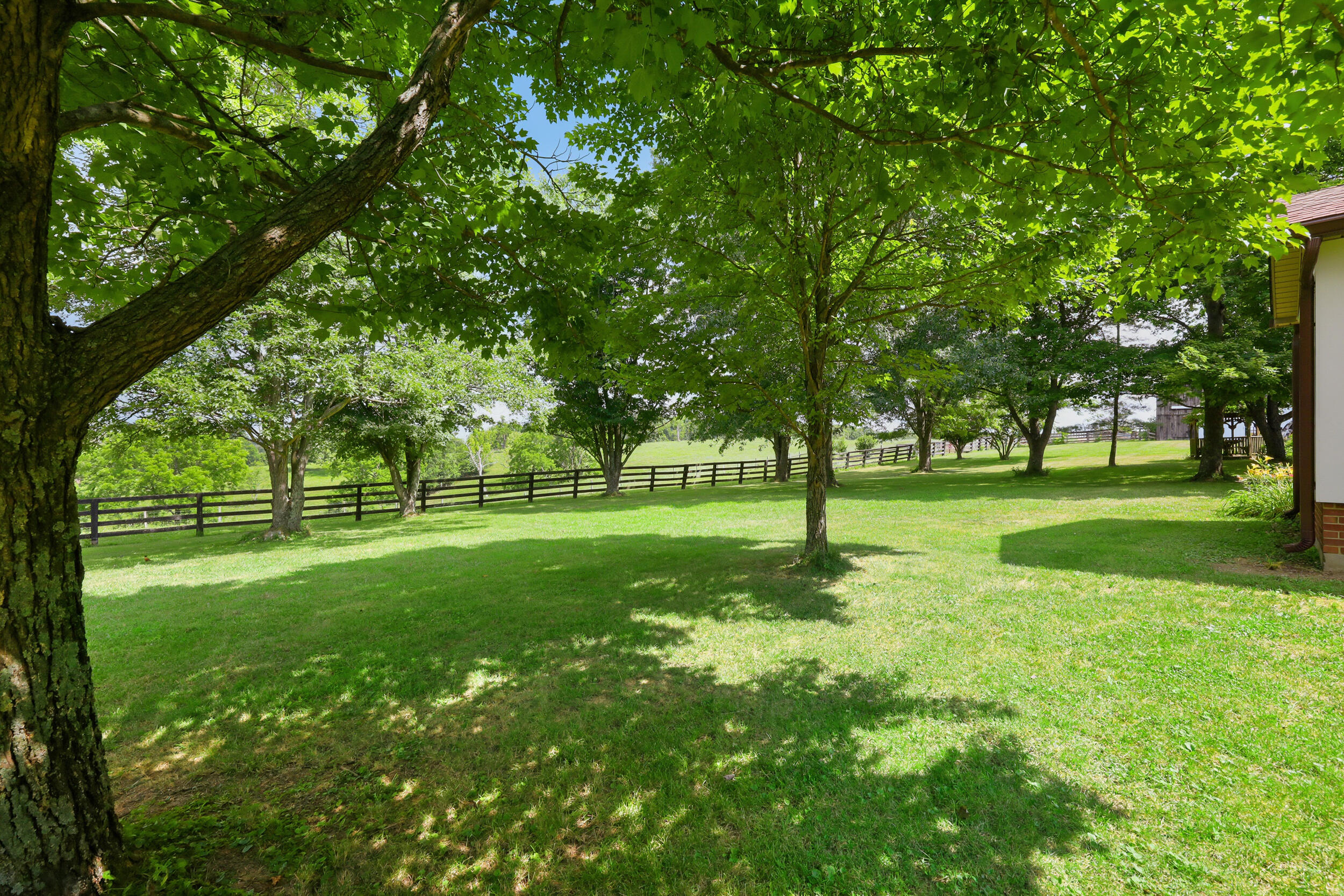 8021 Day Pike Property Photo 43