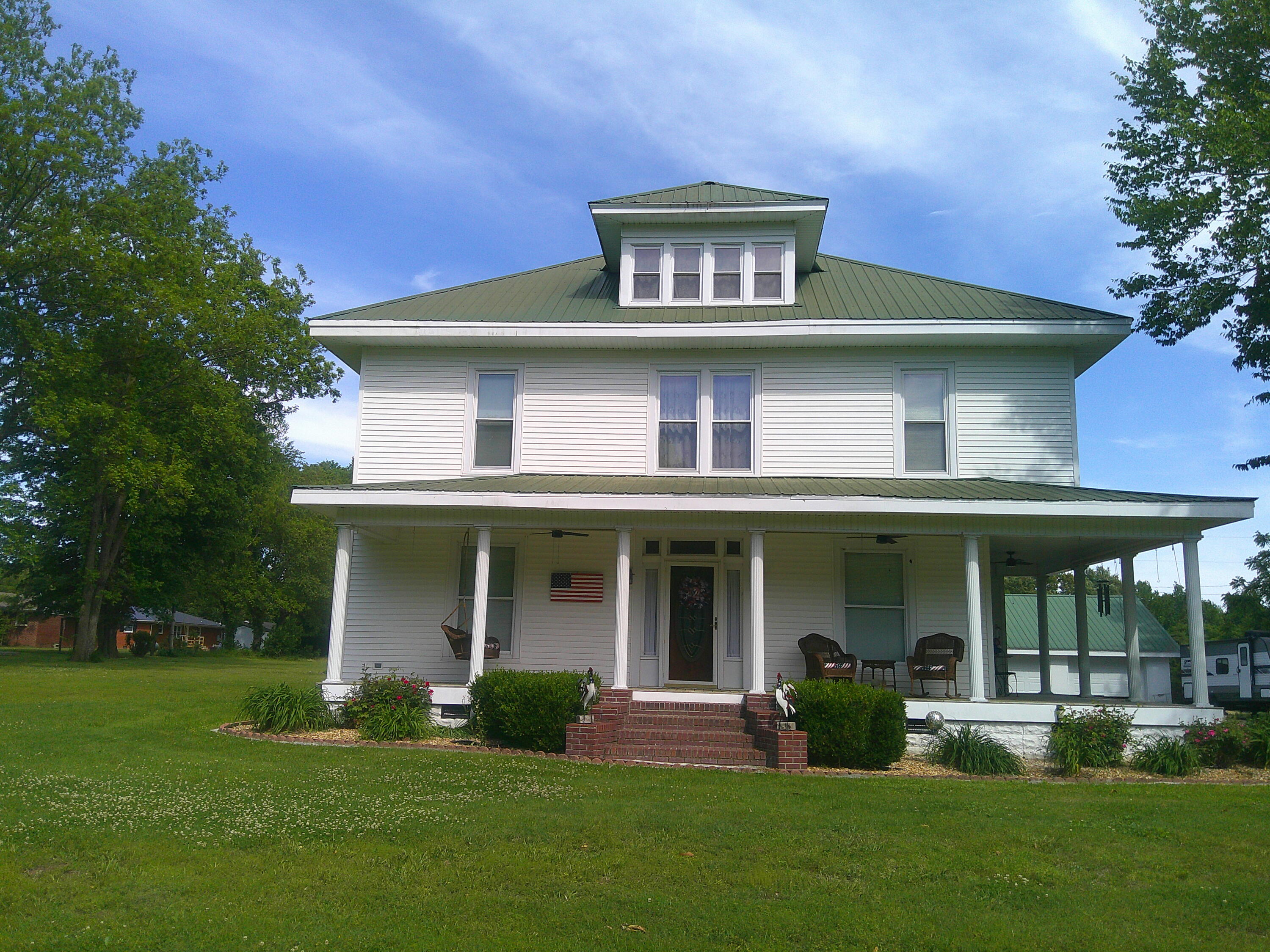 502 State Route 780 Property Photo 2