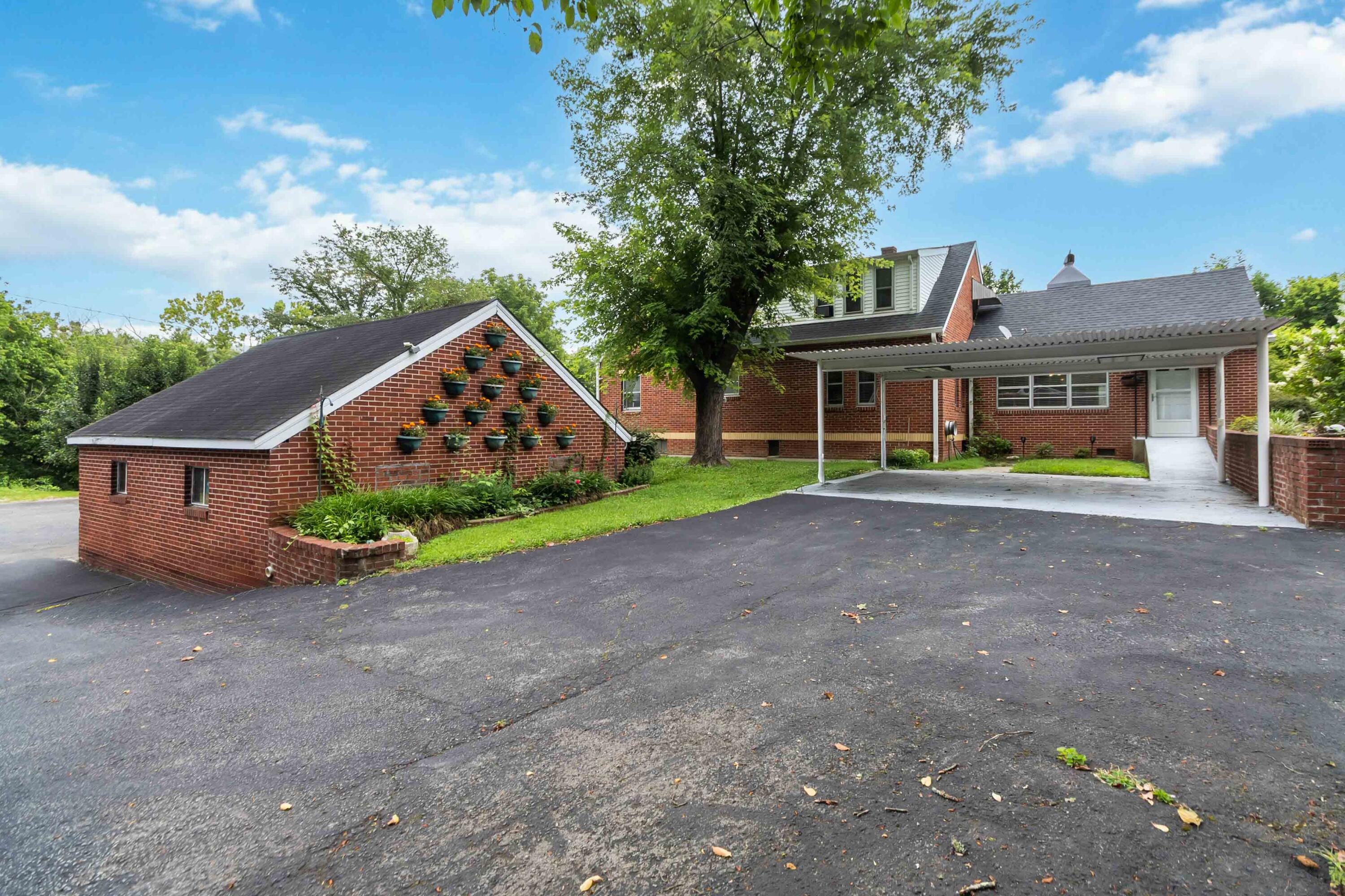 111 House Avenue Property Photo 6