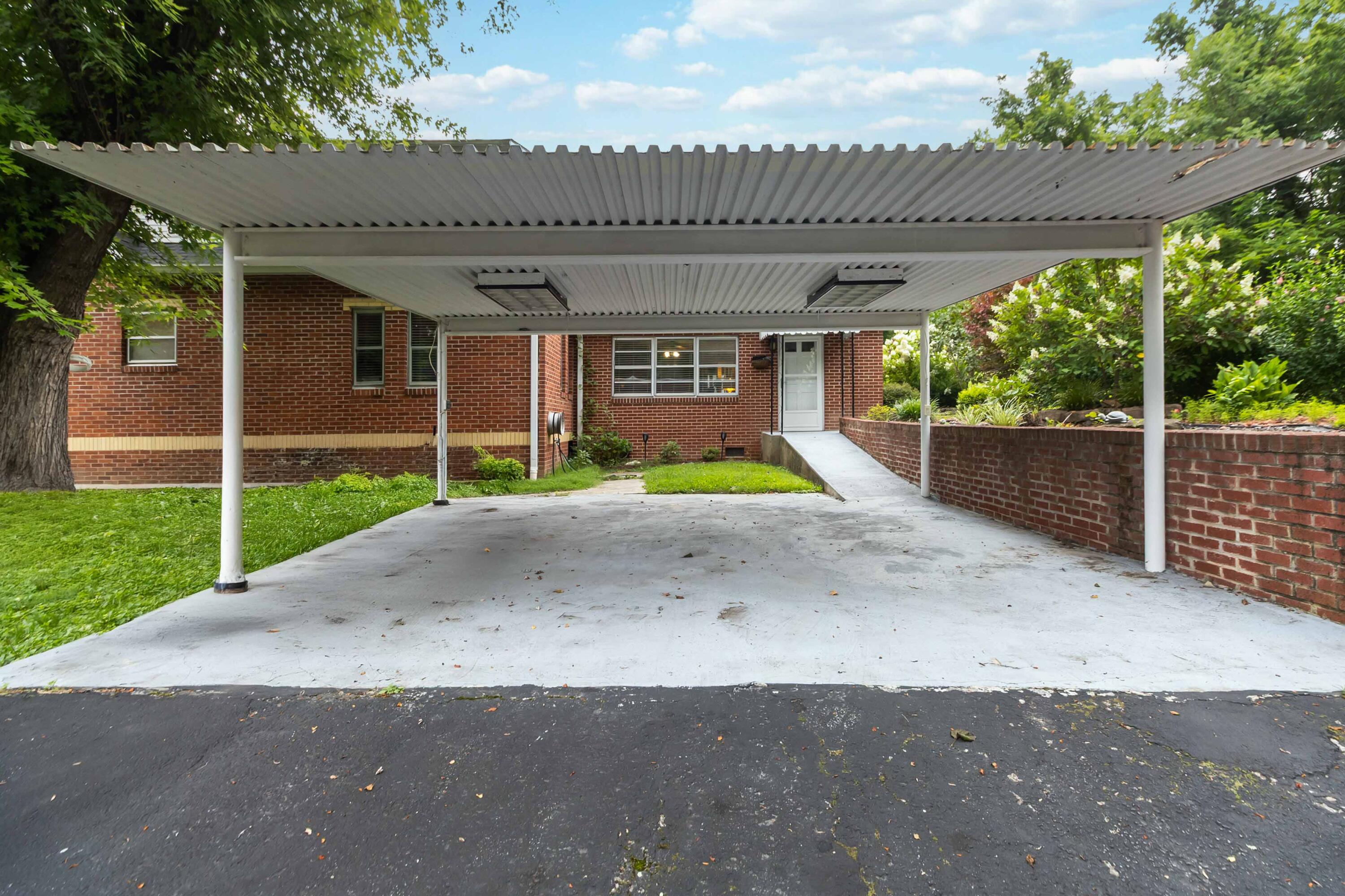 111 House Avenue Property Photo 7