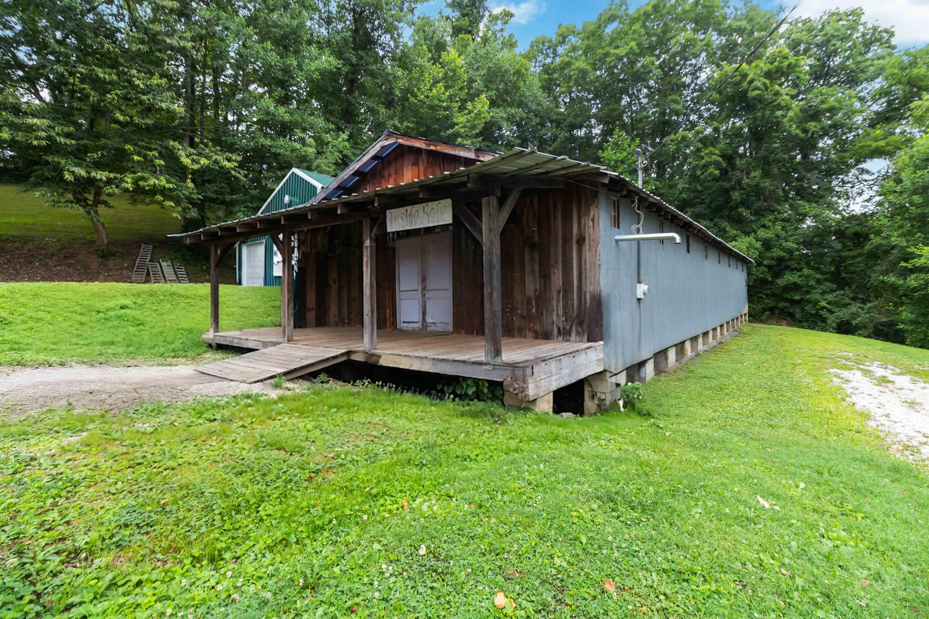 111 House Avenue Property Photo 44