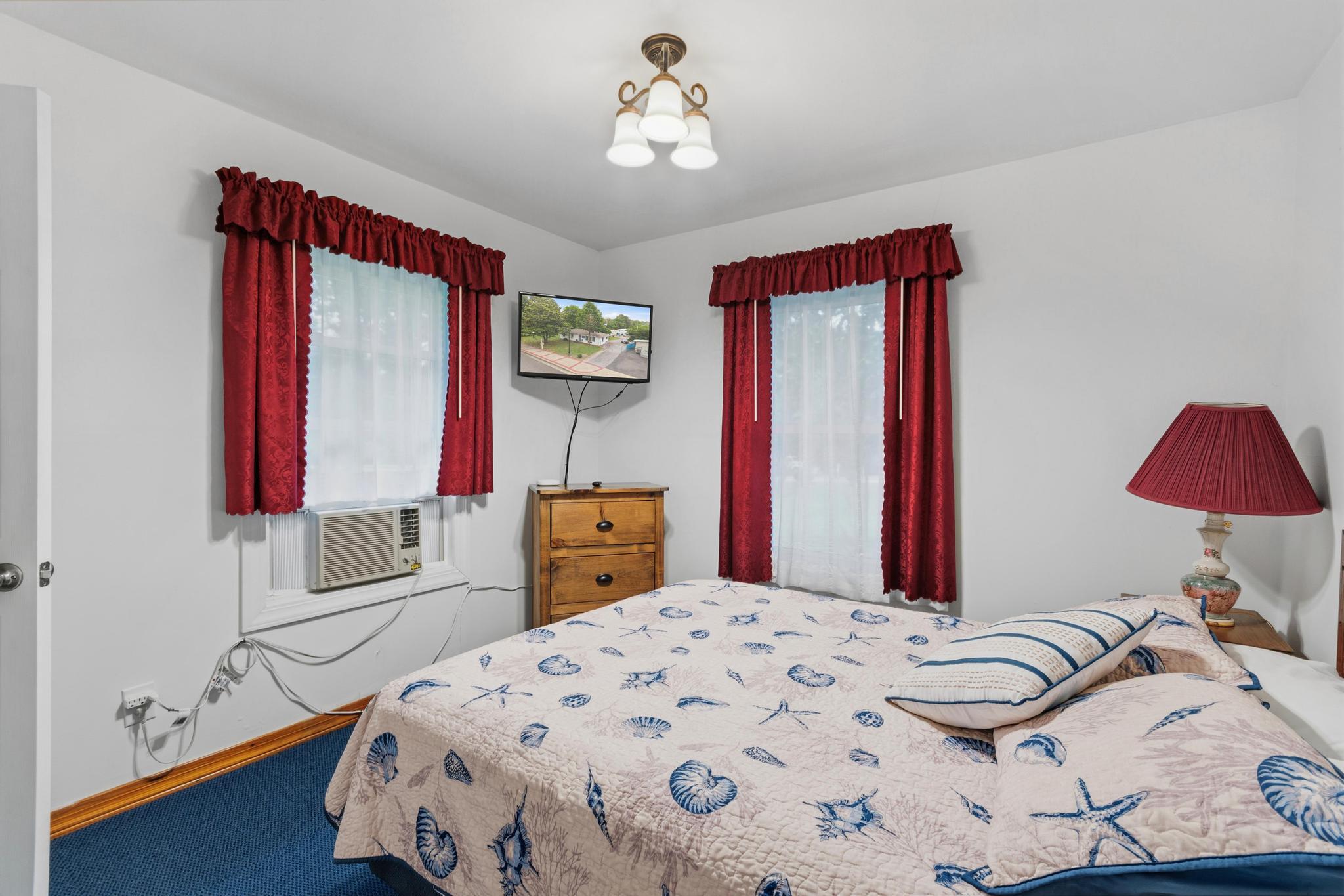 123 Payne Street Property Photo 4