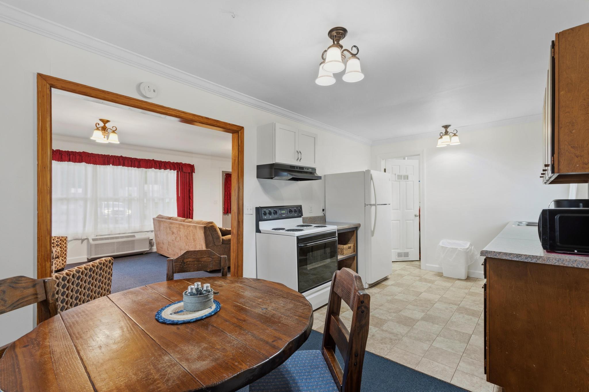 123 Payne Street Property Photo 8