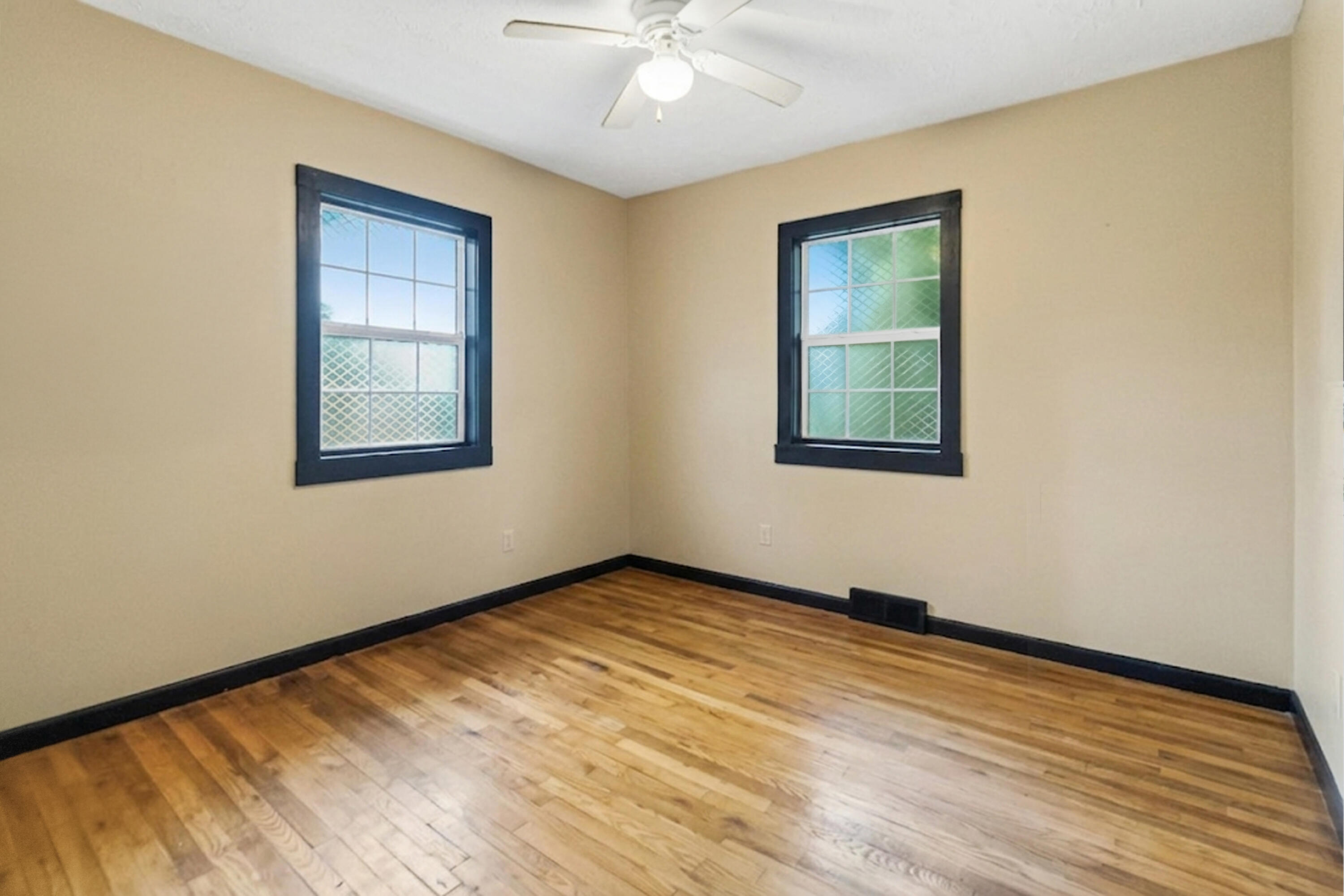 313 Maple Street Property Photo 10