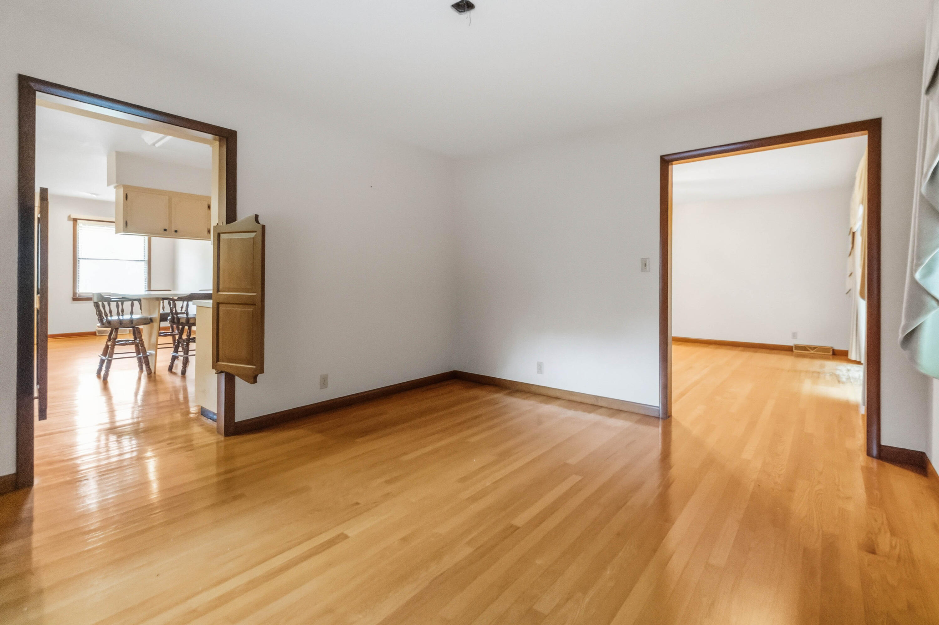 903 W 7th Street Property Photo 19