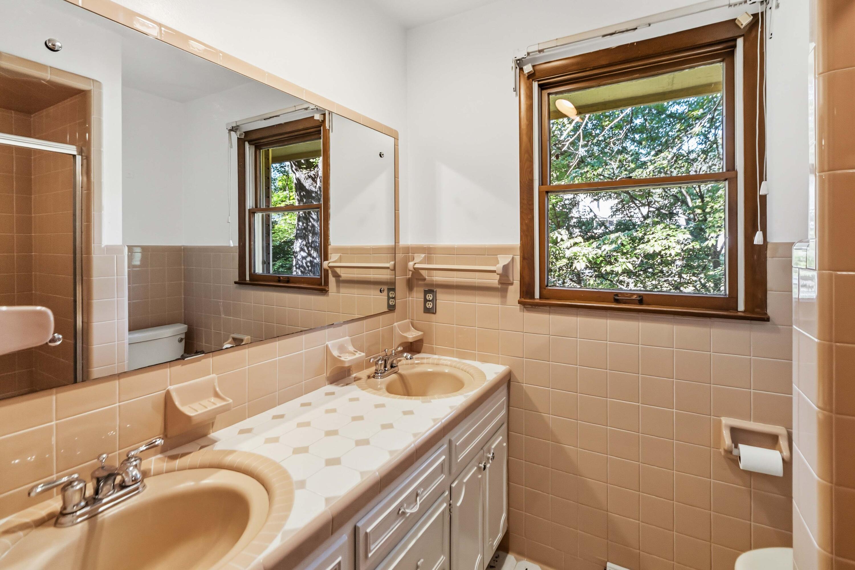 903 W 7th Street Property Photo 31