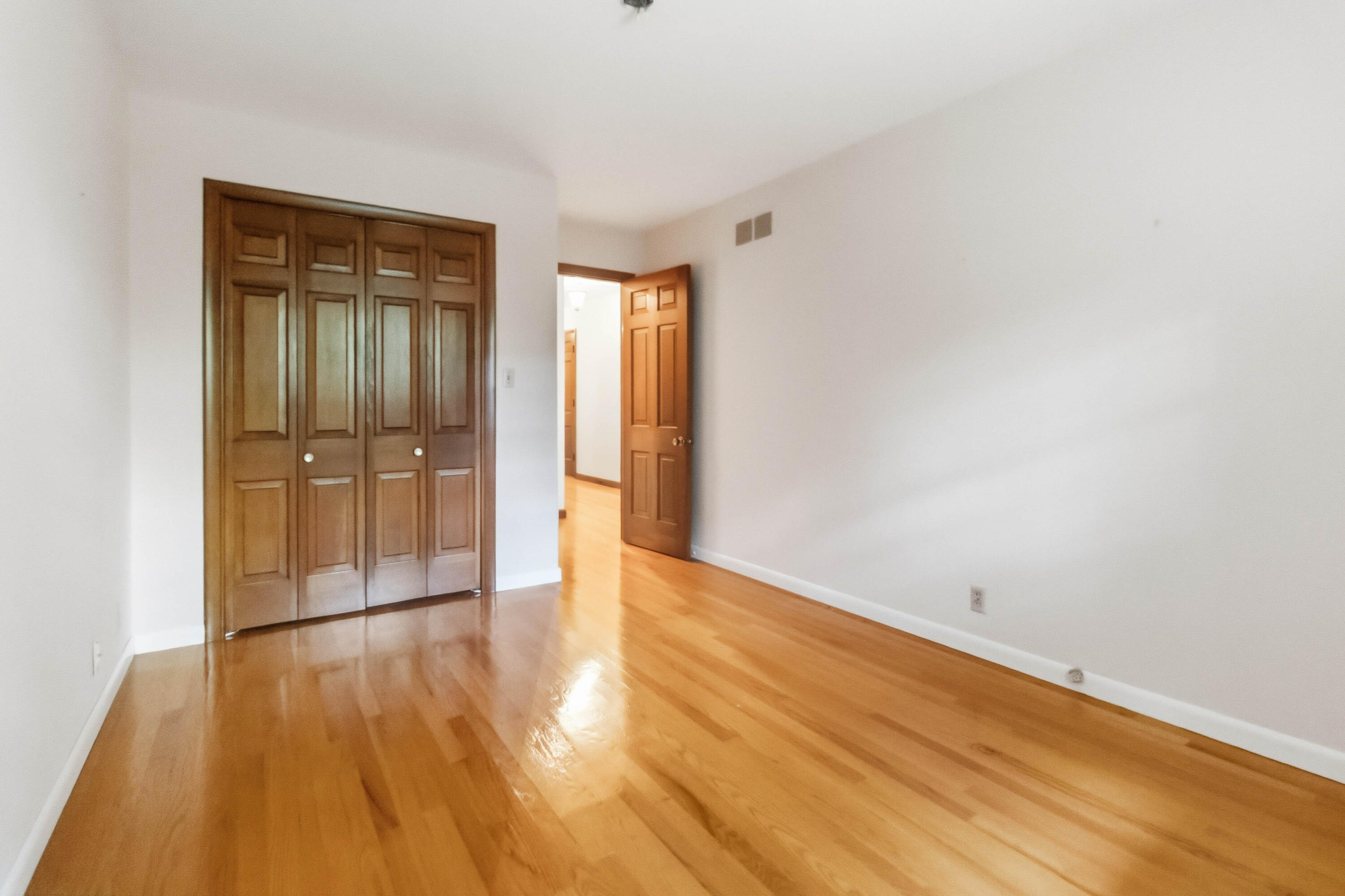 903 W 7th Street Property Photo 39