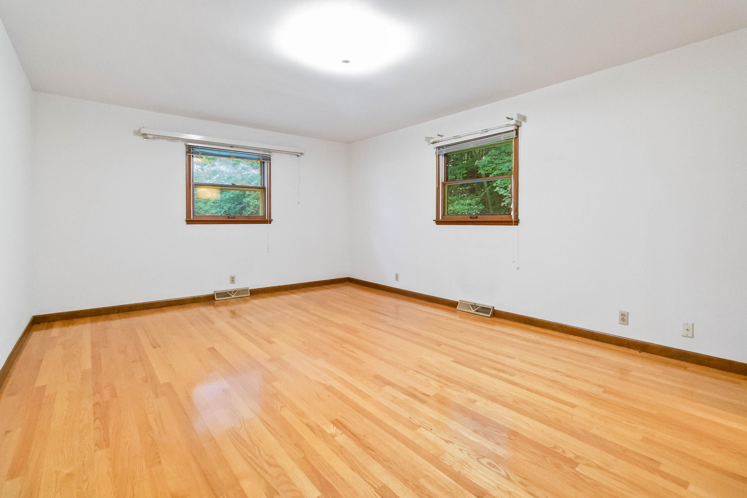 903 W 7th Street Property Photo 40