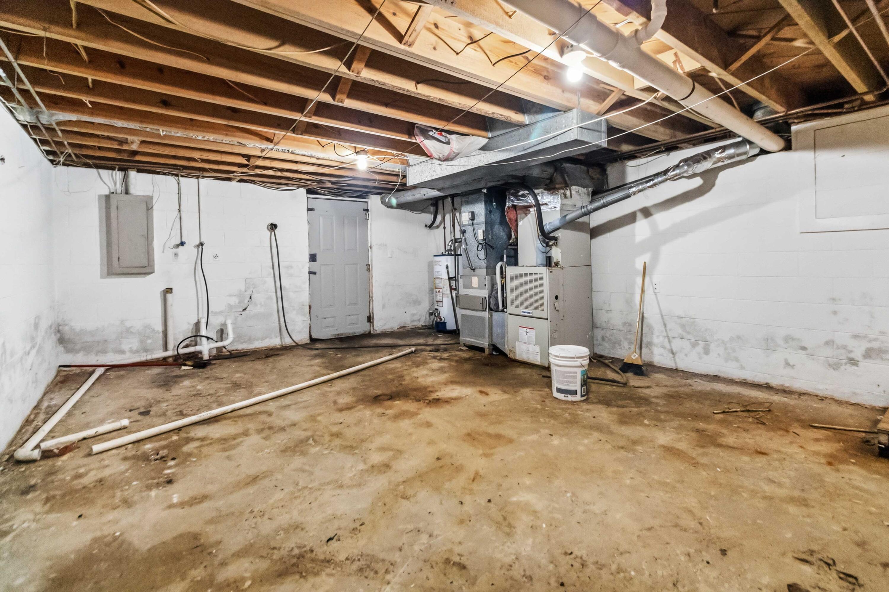 903 W 7th Street Property Photo 48