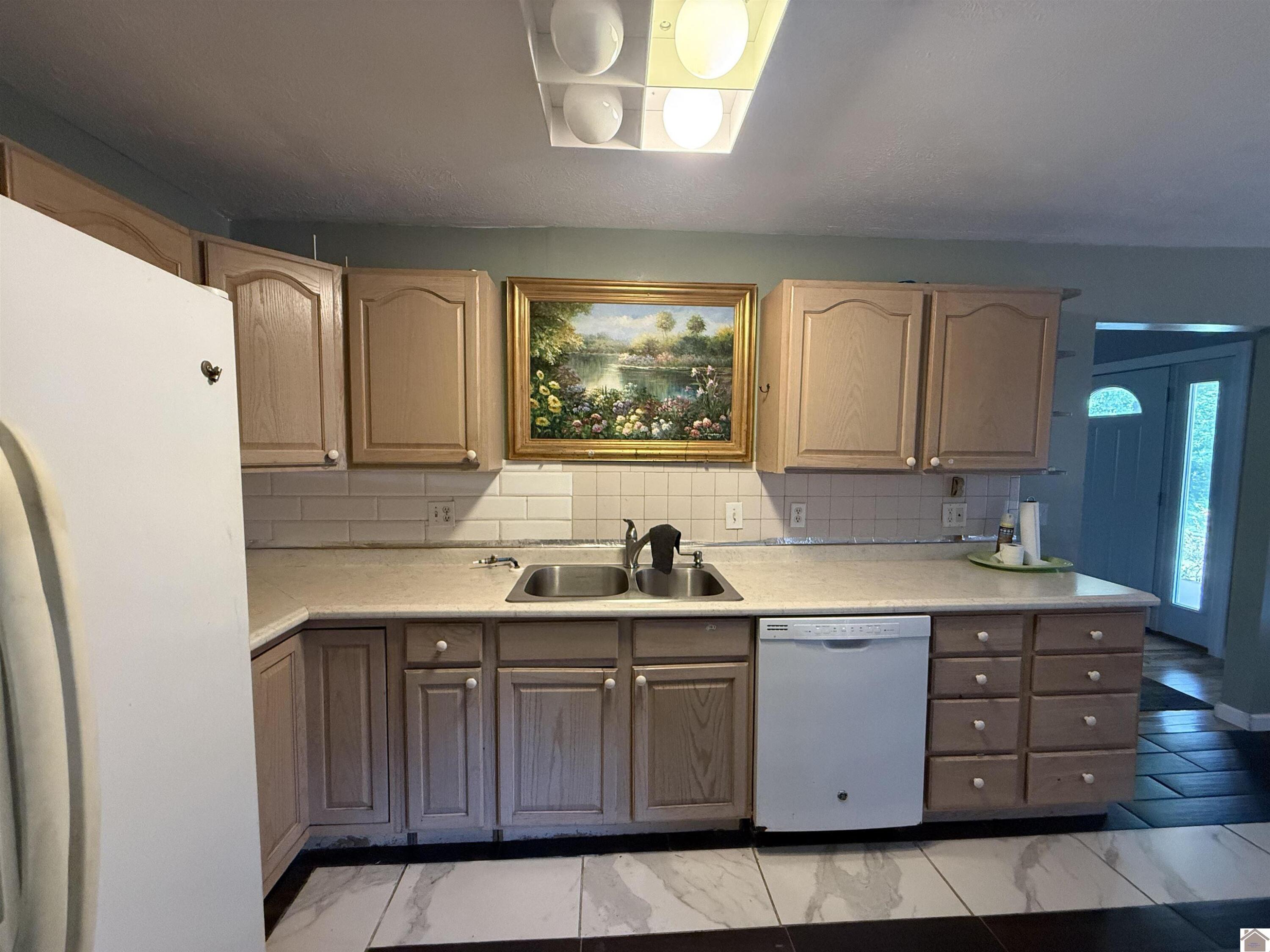 1366 Scottsdale Drive Property Photo 11