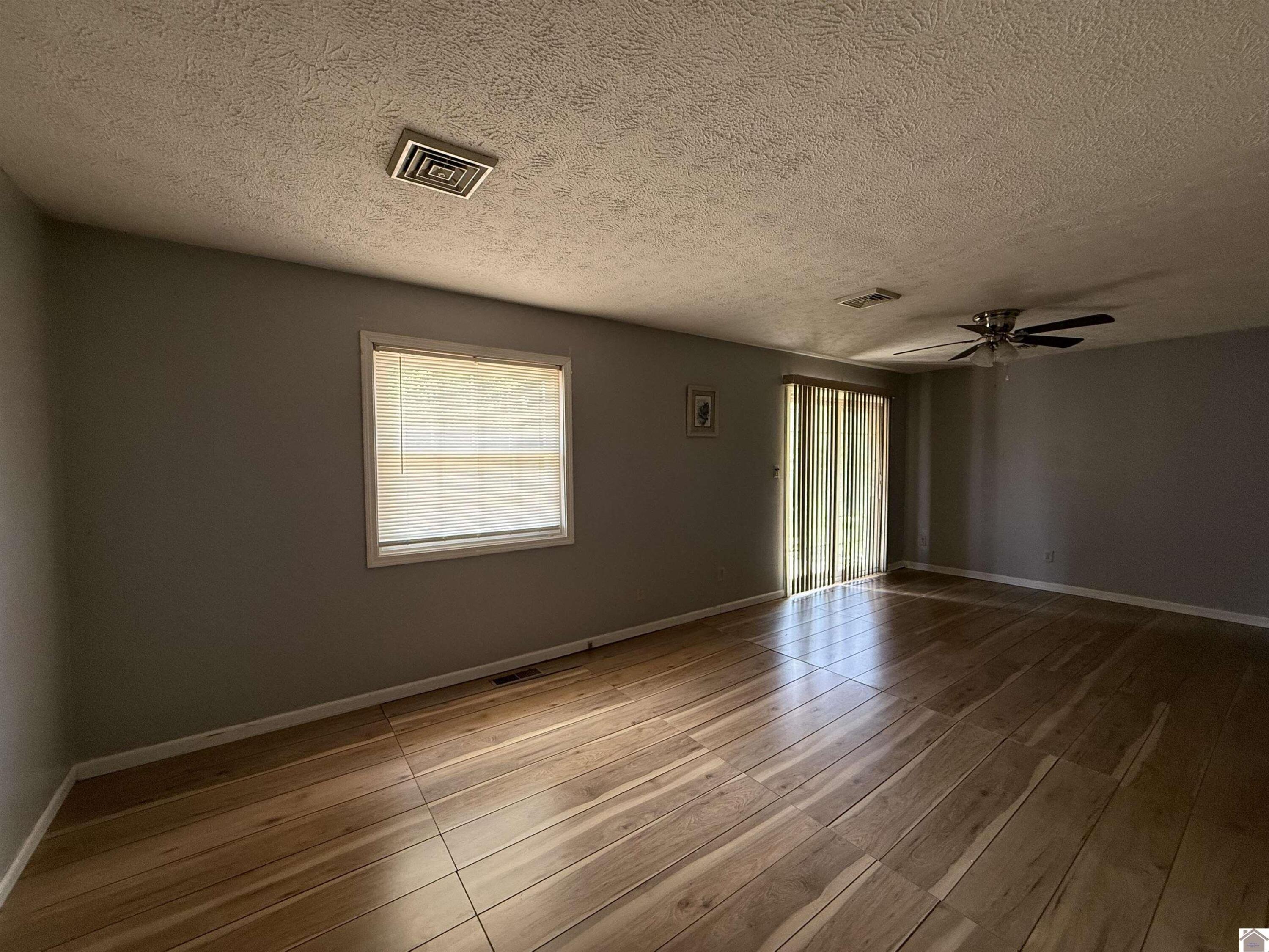 1366 Scottsdale Drive Property Photo 22