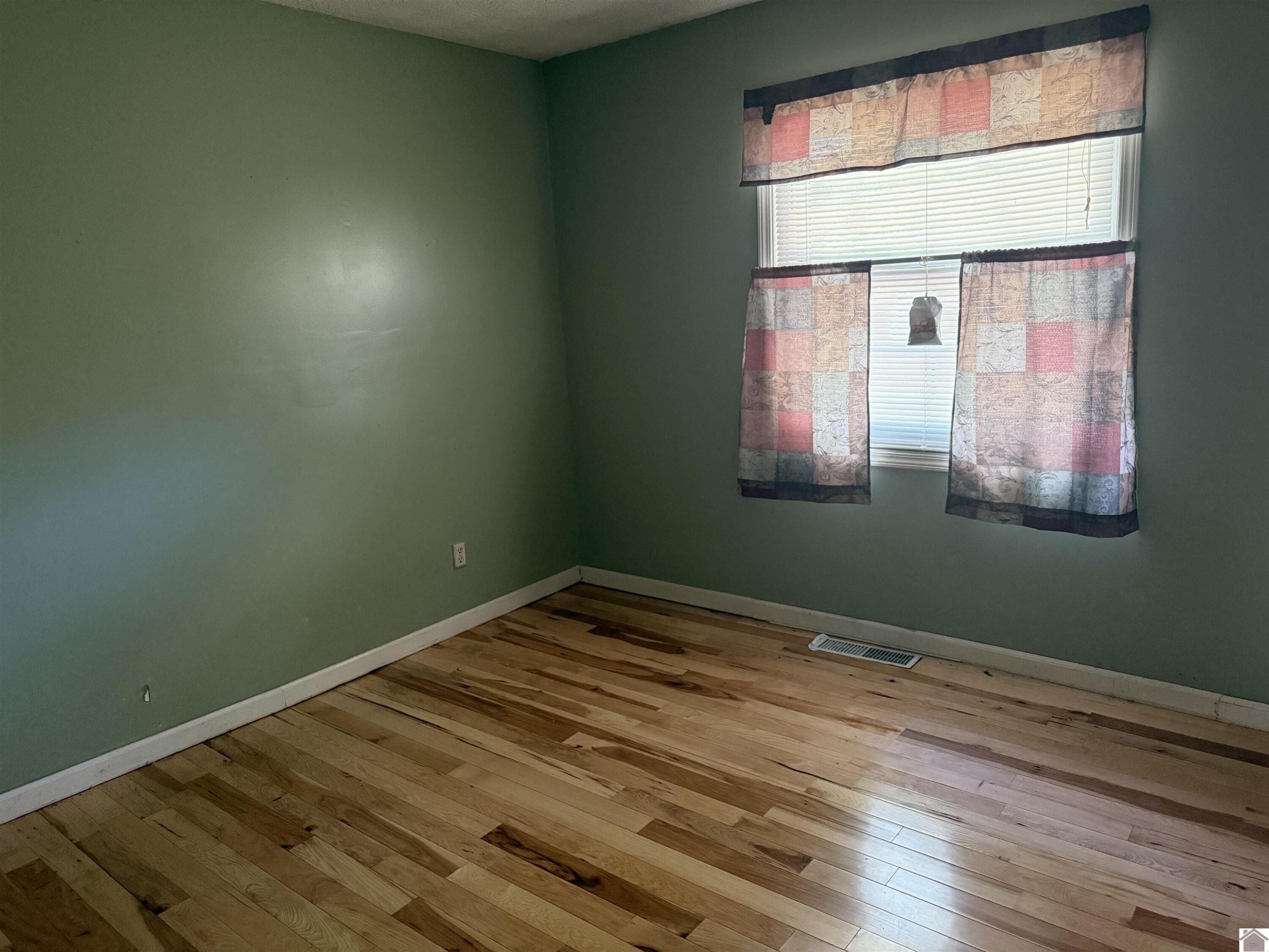 1366 Scottsdale Drive Property Photo 24
