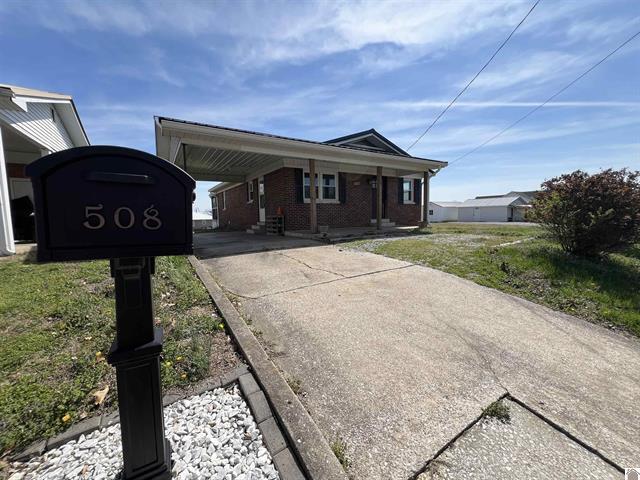 508 E Walnut Street Property Photo 2