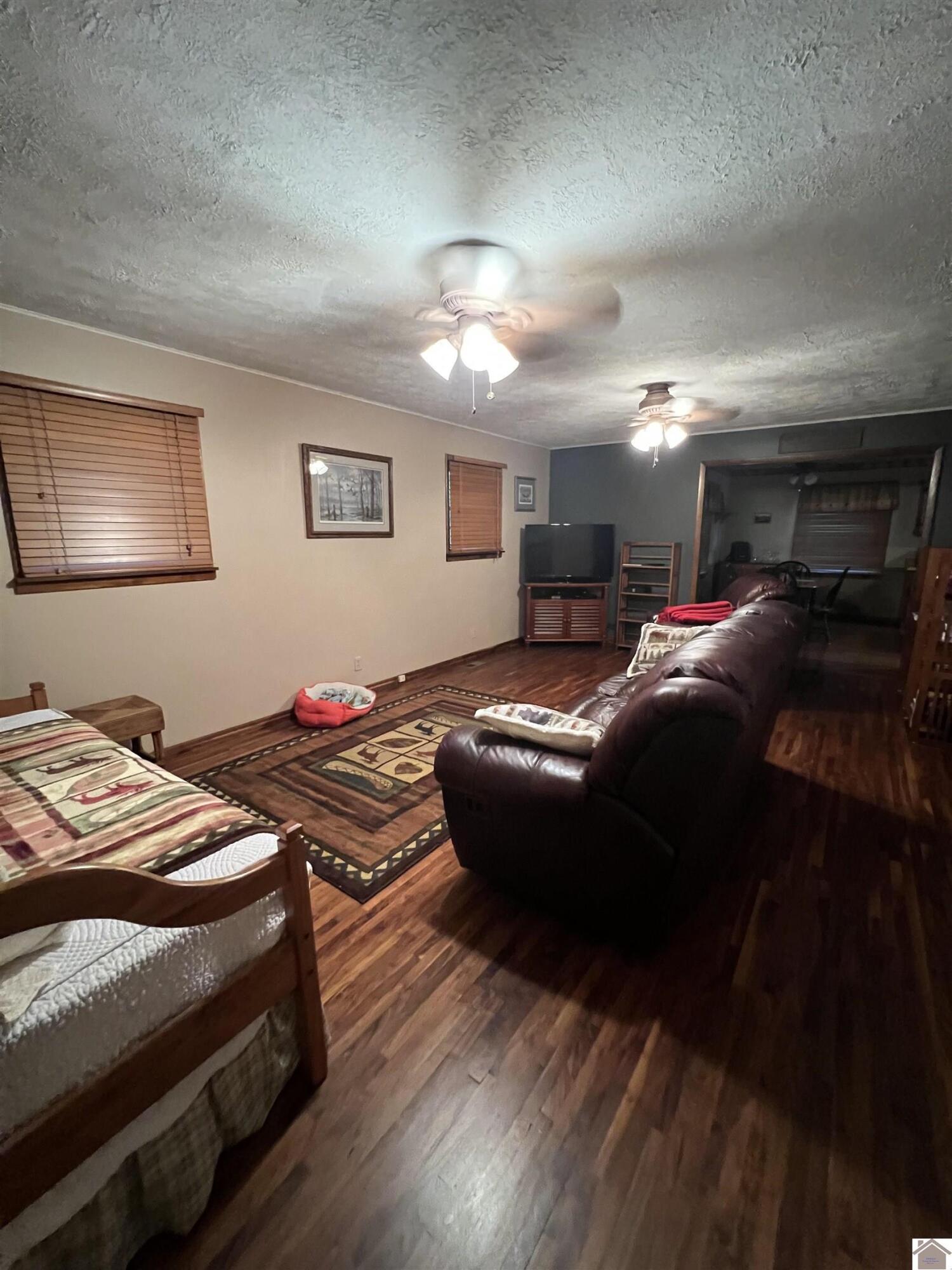 300 Spicewood Lane Property Photo 6