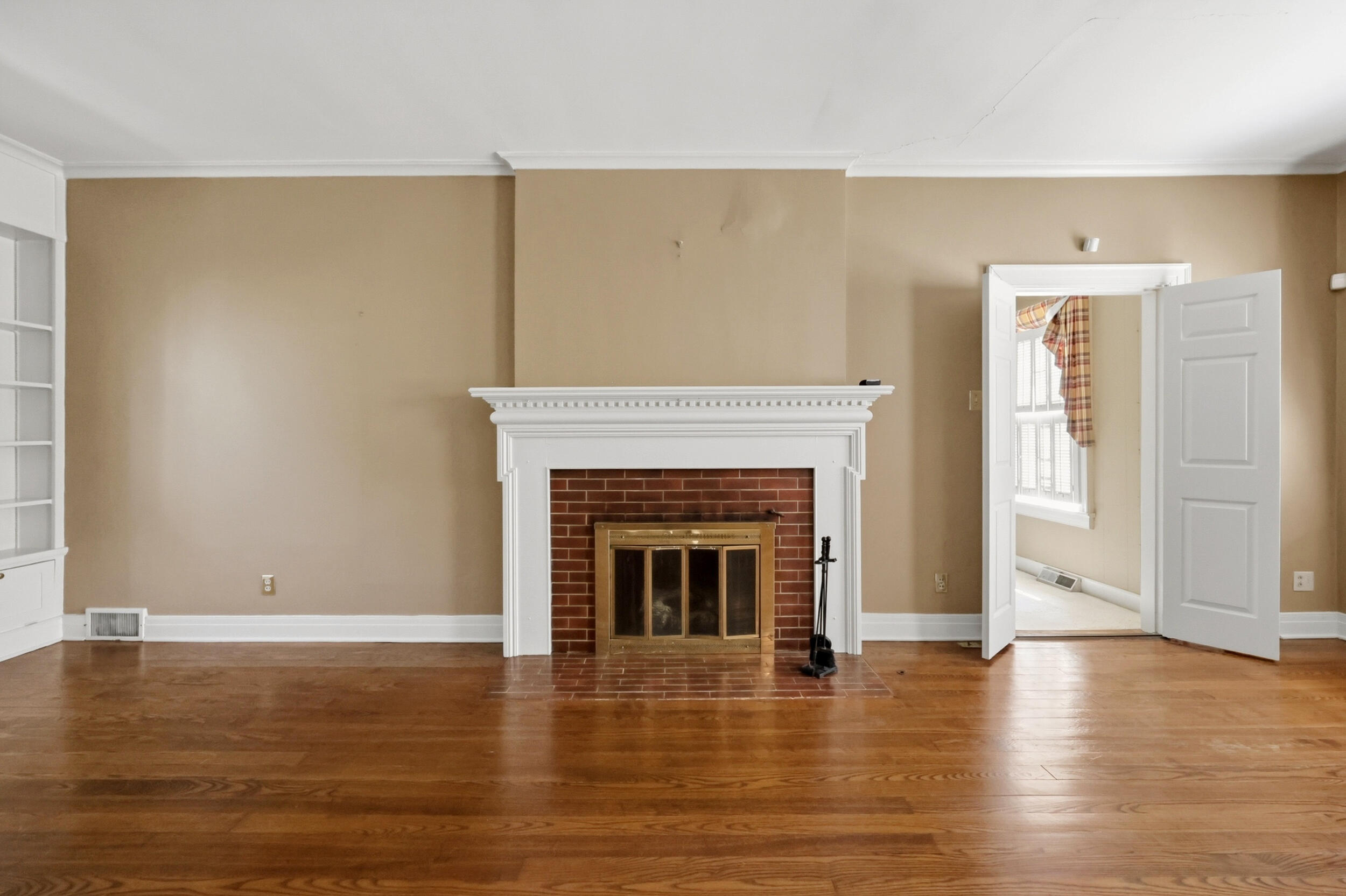 351 Boone Avenue Property Photo 7