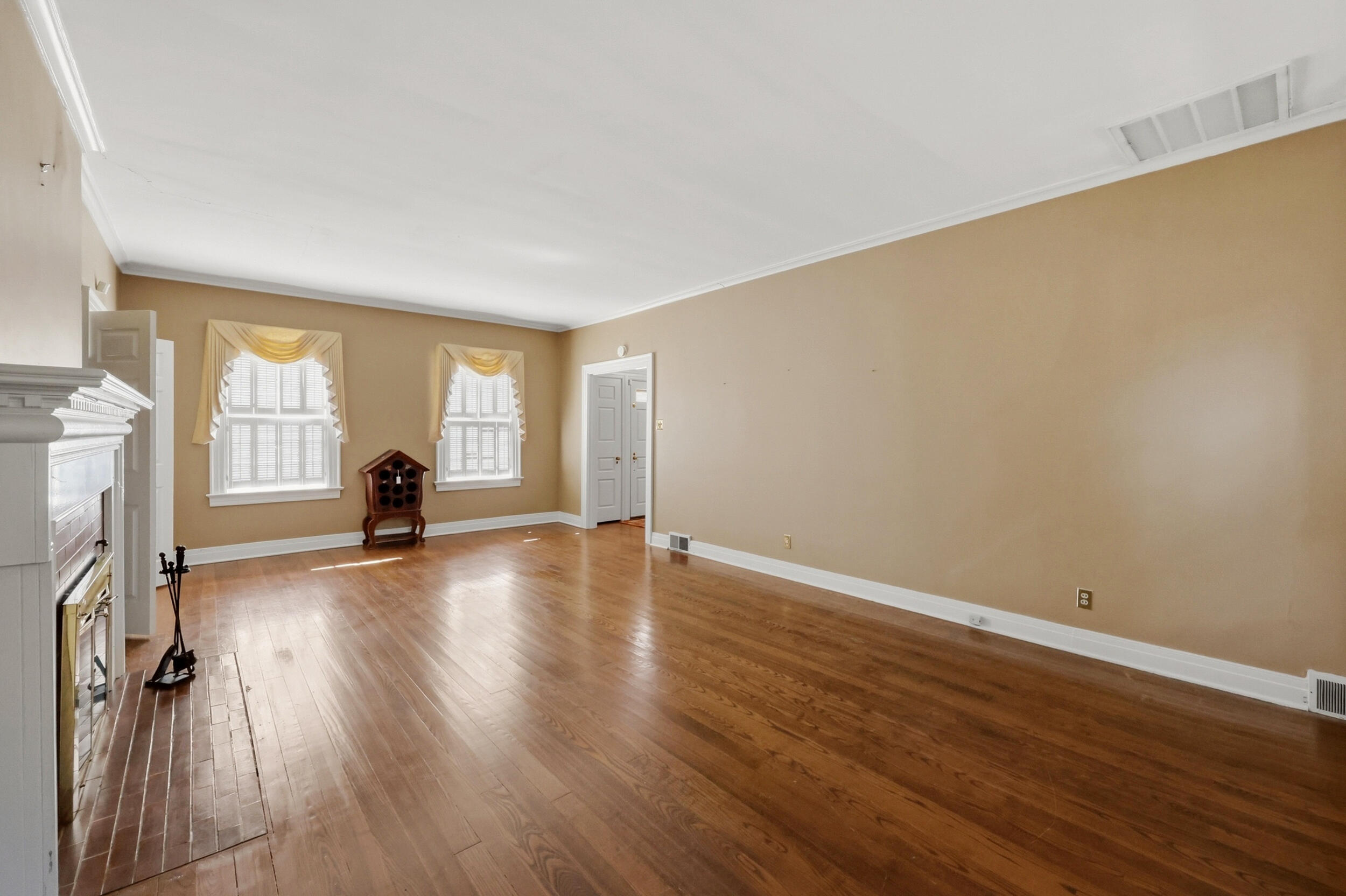 351 Boone Avenue Property Photo 9